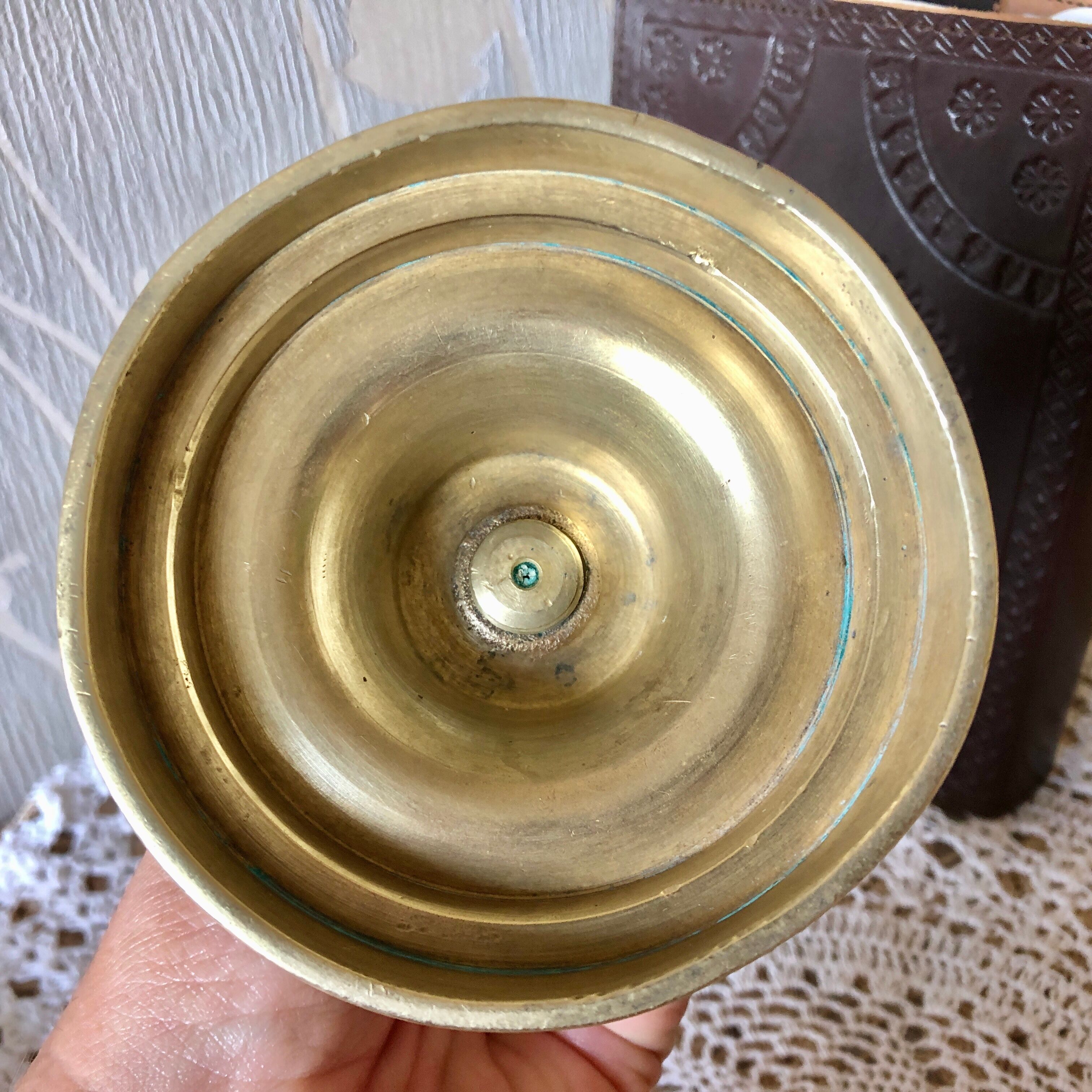 Golden copper candle holder with Belle Epoque pusher