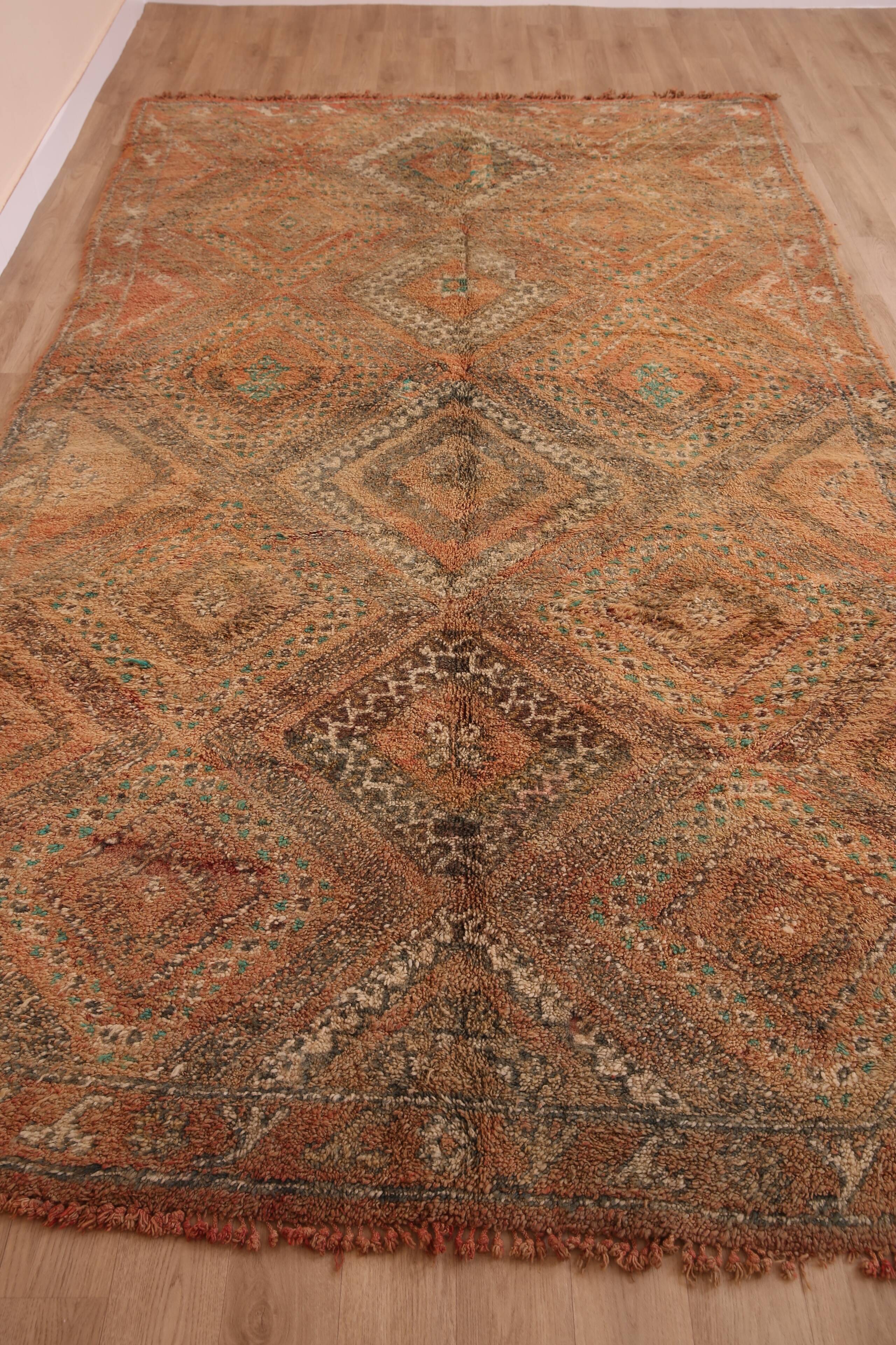 Peach Vintage Moroccan Rug 186 x 329 cm, Berber Wool Rug, Handmade Boho Rug