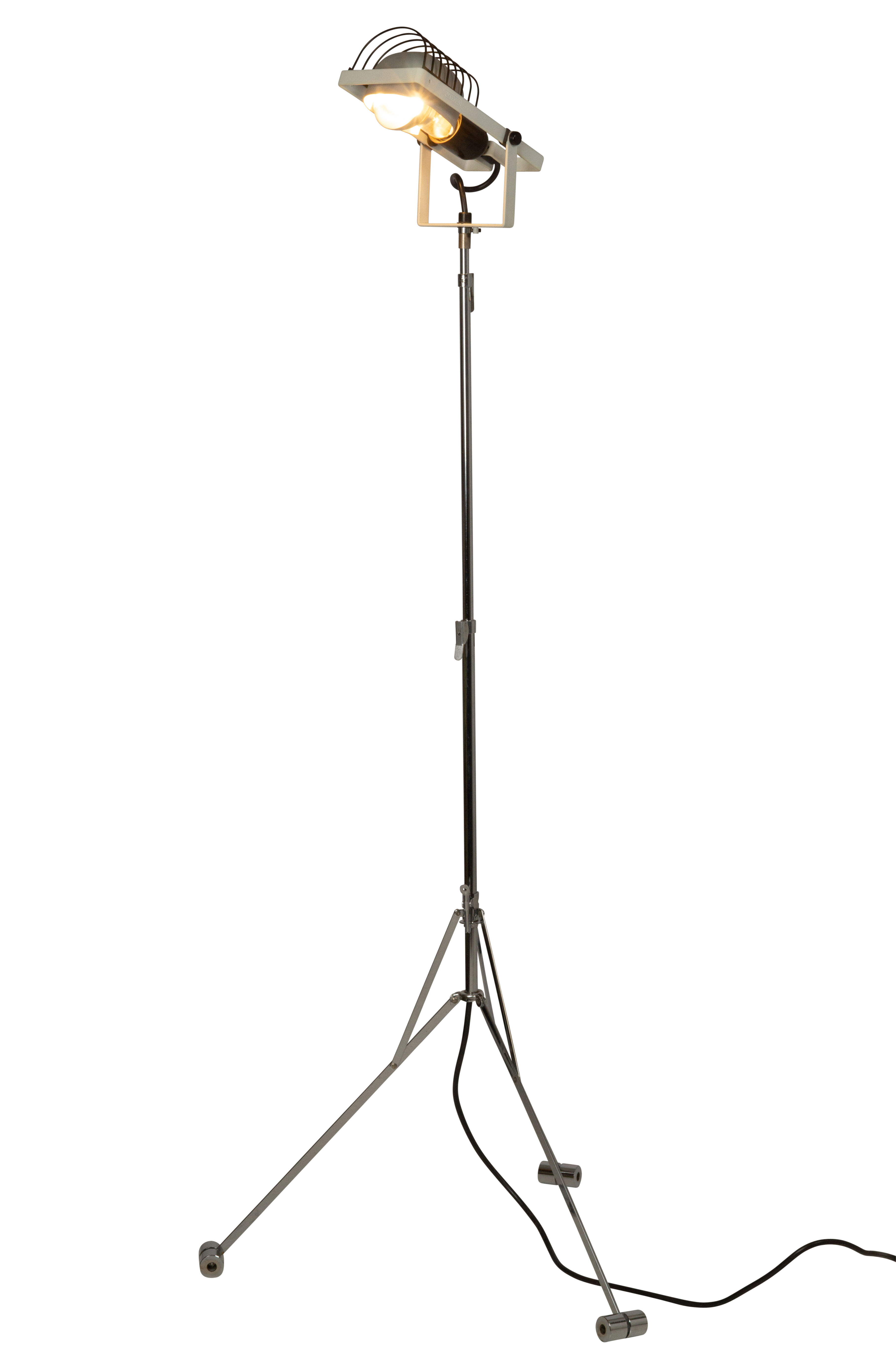 Lampadaire Ernesto Gismondi pour Artemide modèle Sintesi