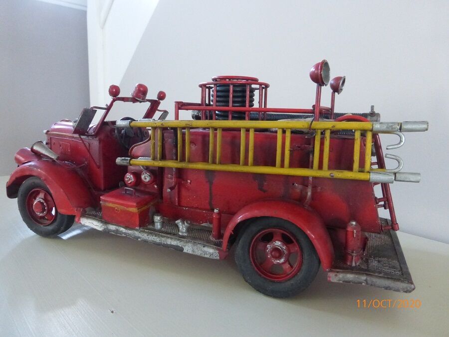 Fire truck in tole