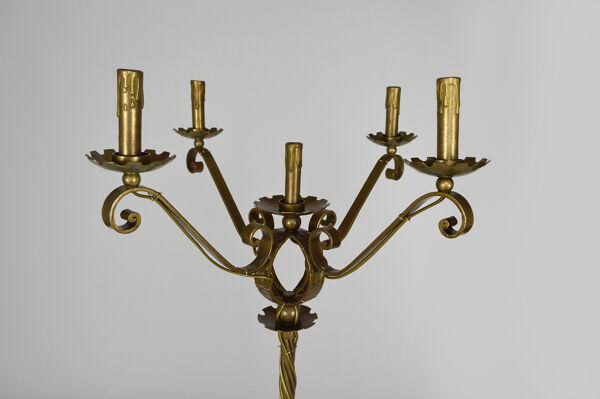 Lampadaire doré en fer forgé