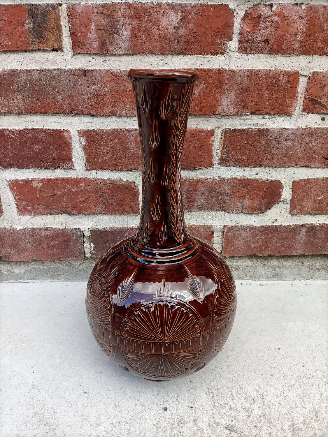 Retro ceramic vase