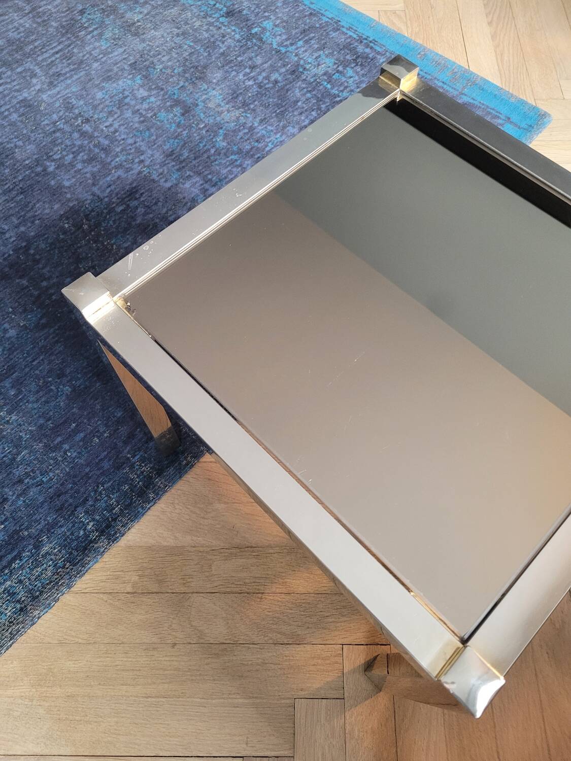 Tables gigognes en métal doré/chromé et miroir ambré