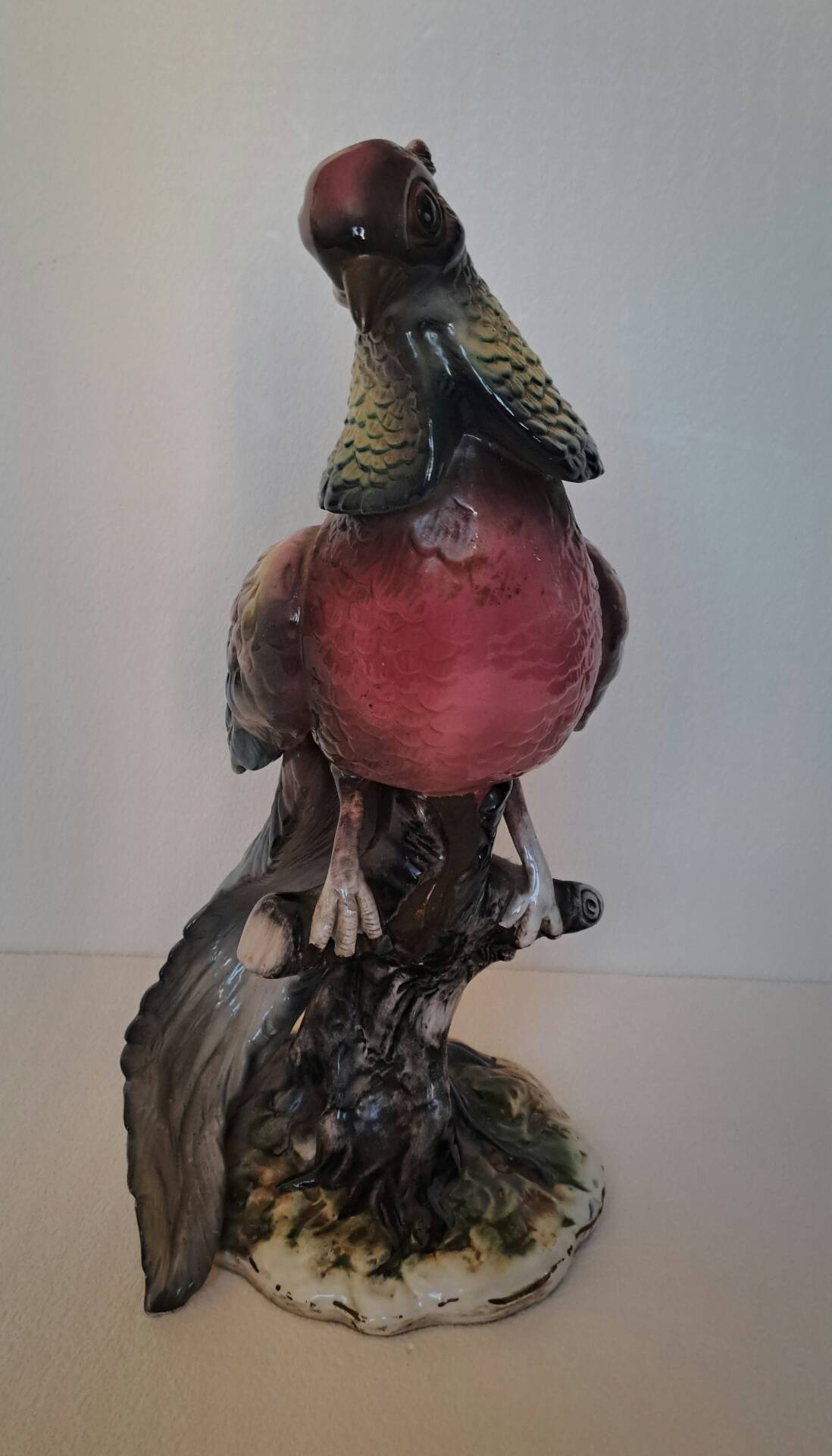 Large rooster sculpture in Capodimonte porcelain.