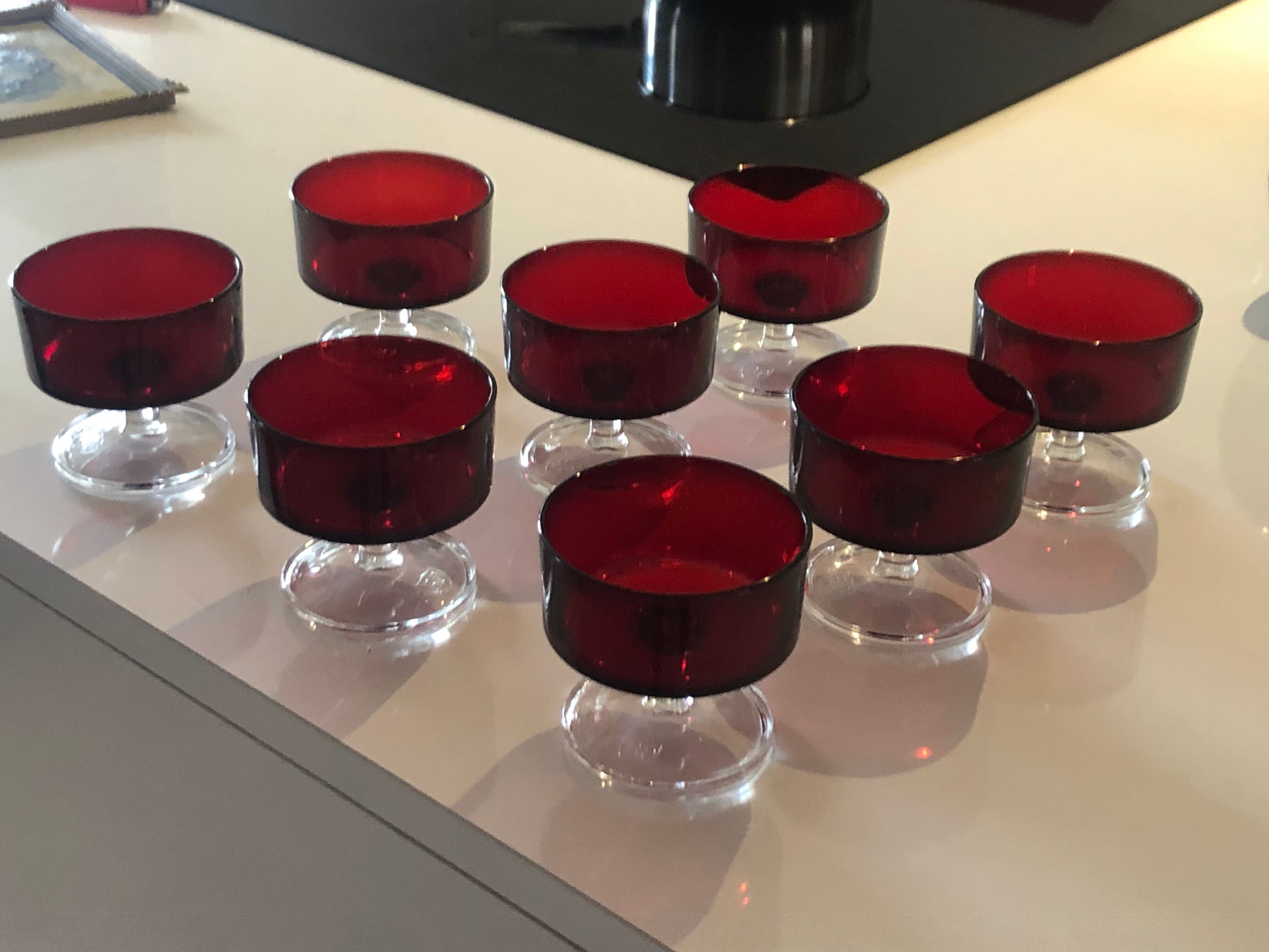 Luminarc champagne glasses