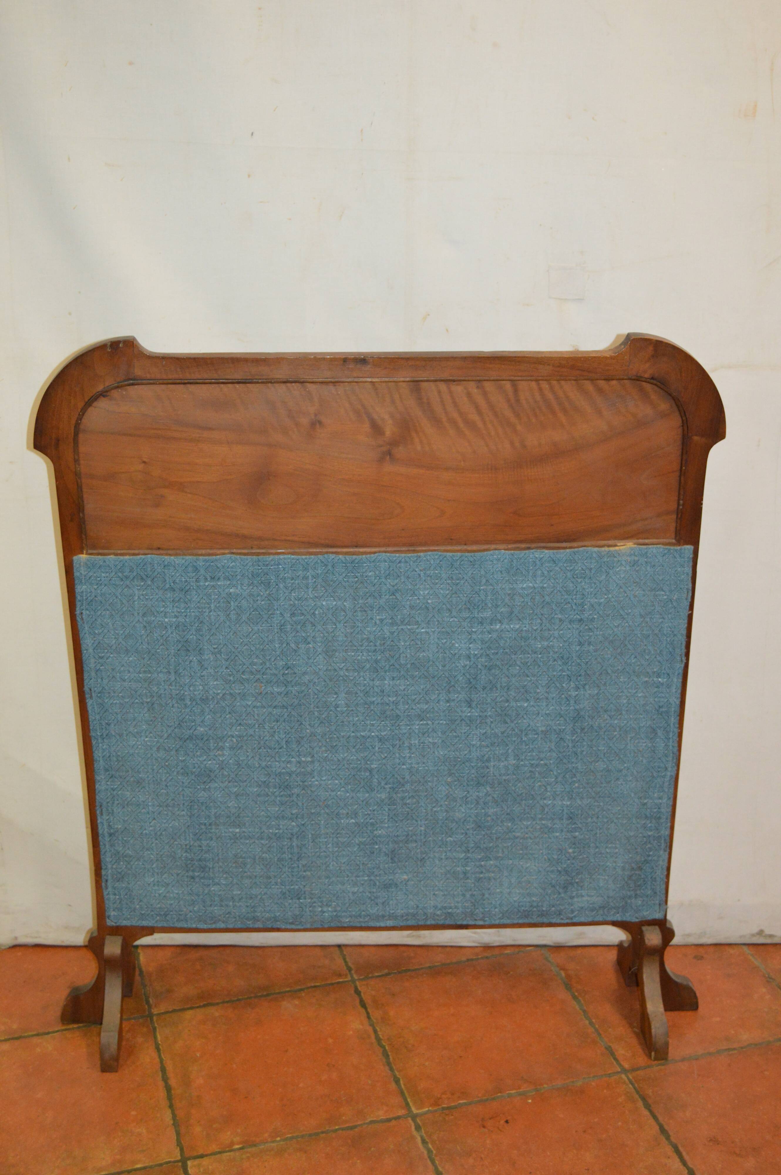 Art deco style fireplace