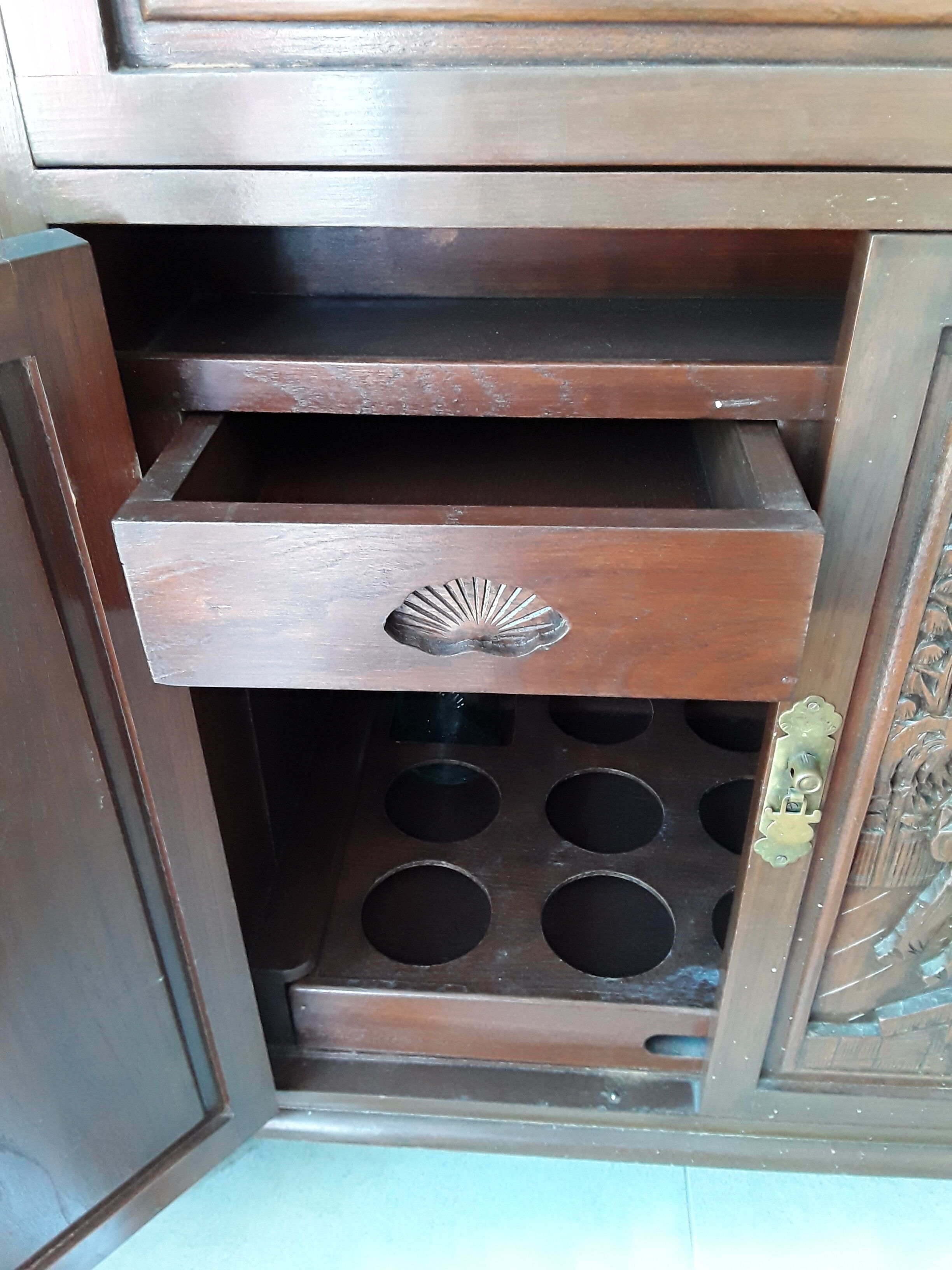 Chinese bar furniture