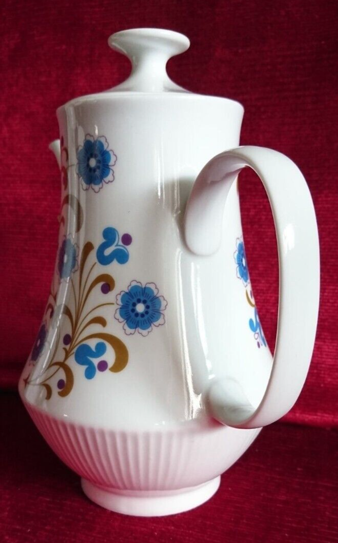 Cafetière en porcelaine de colditz germany décor fleurs vintage
