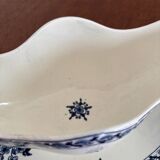 Saucière ancienne en terre de fer bleu et blanc