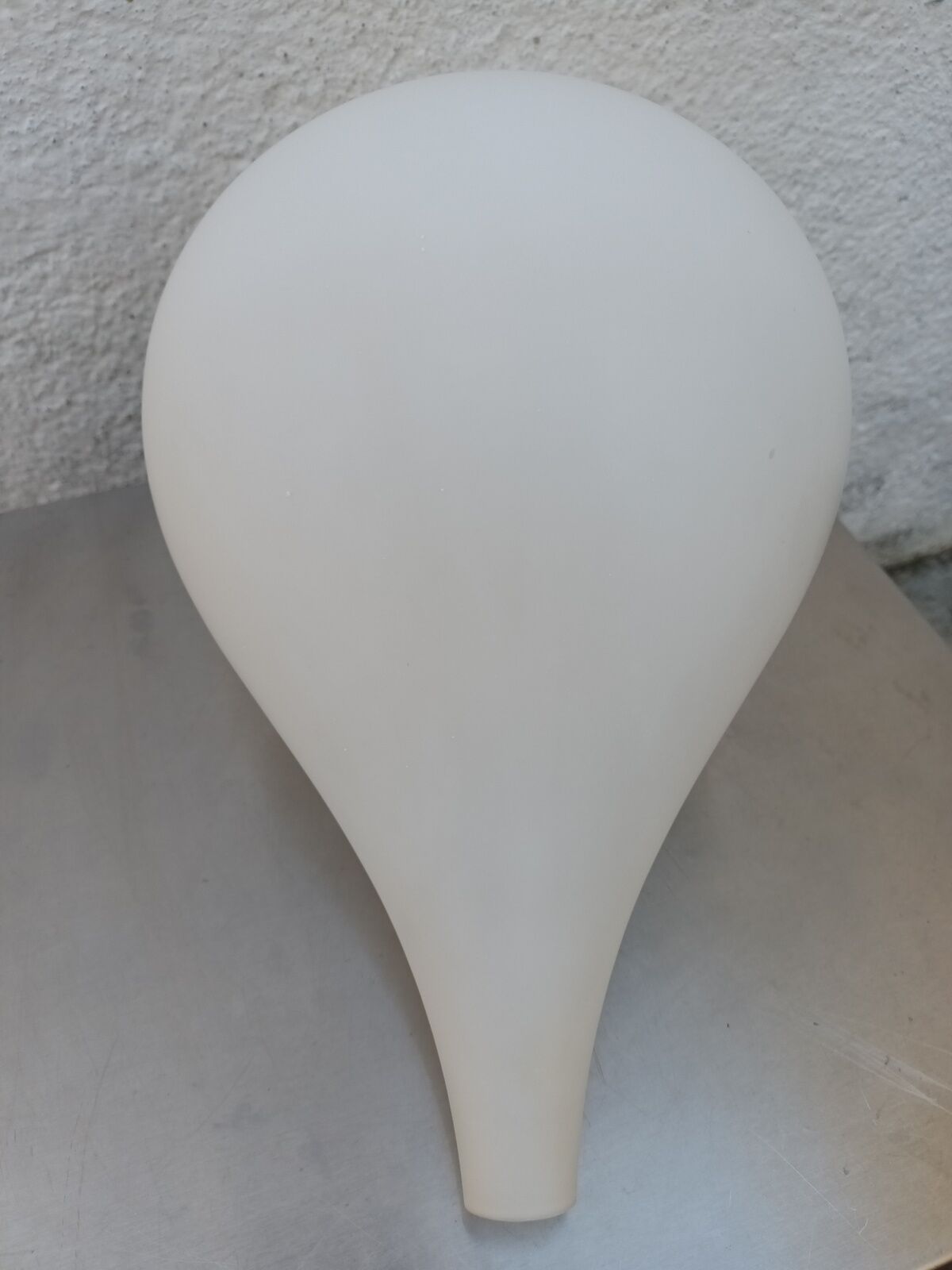 Scandinavian suspension "drop" opaline