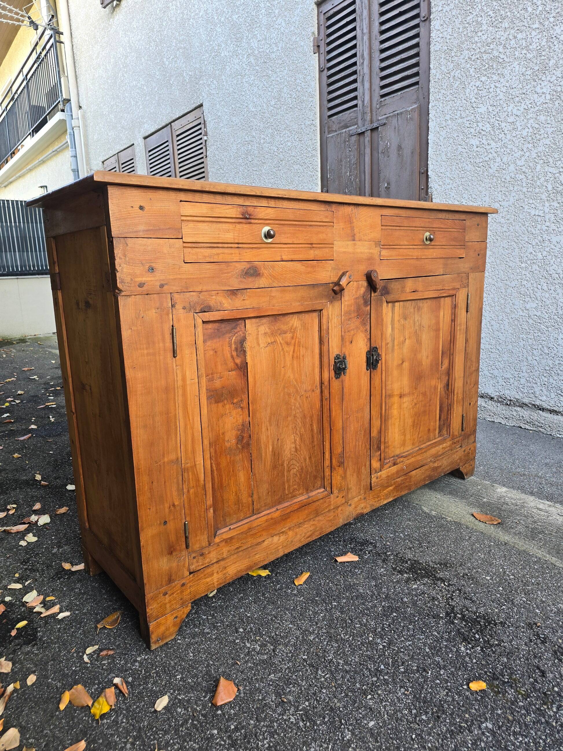 Old farmhouse sideboard in solid cherry – rustic country style