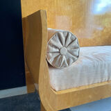 Neo classic bench
