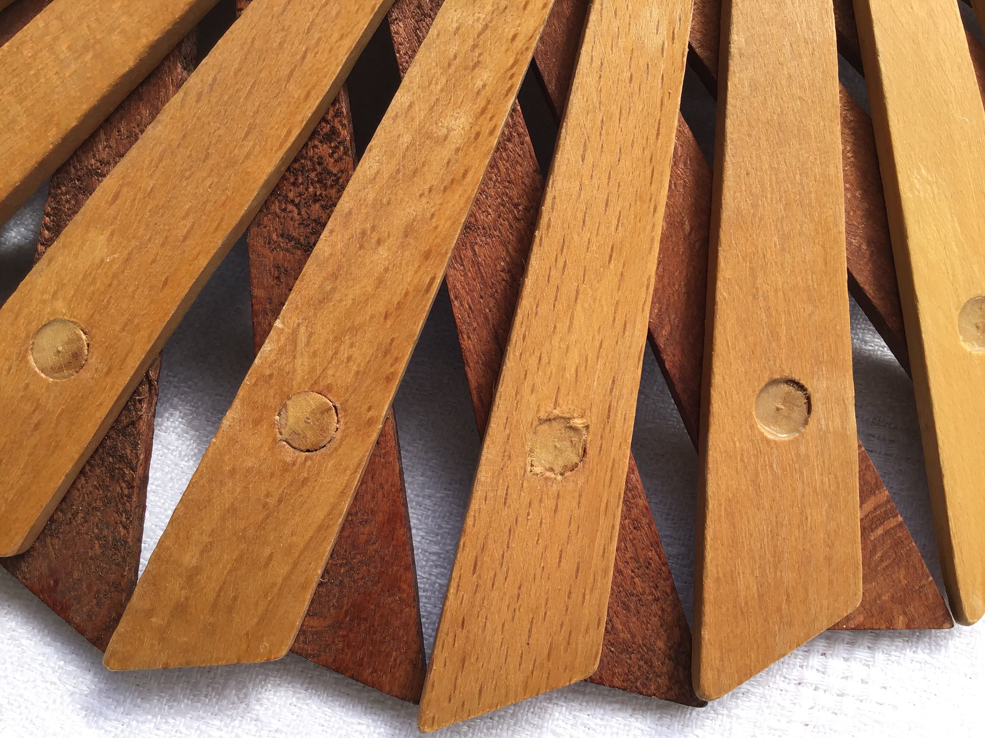 Two-tone wood cut 50s
