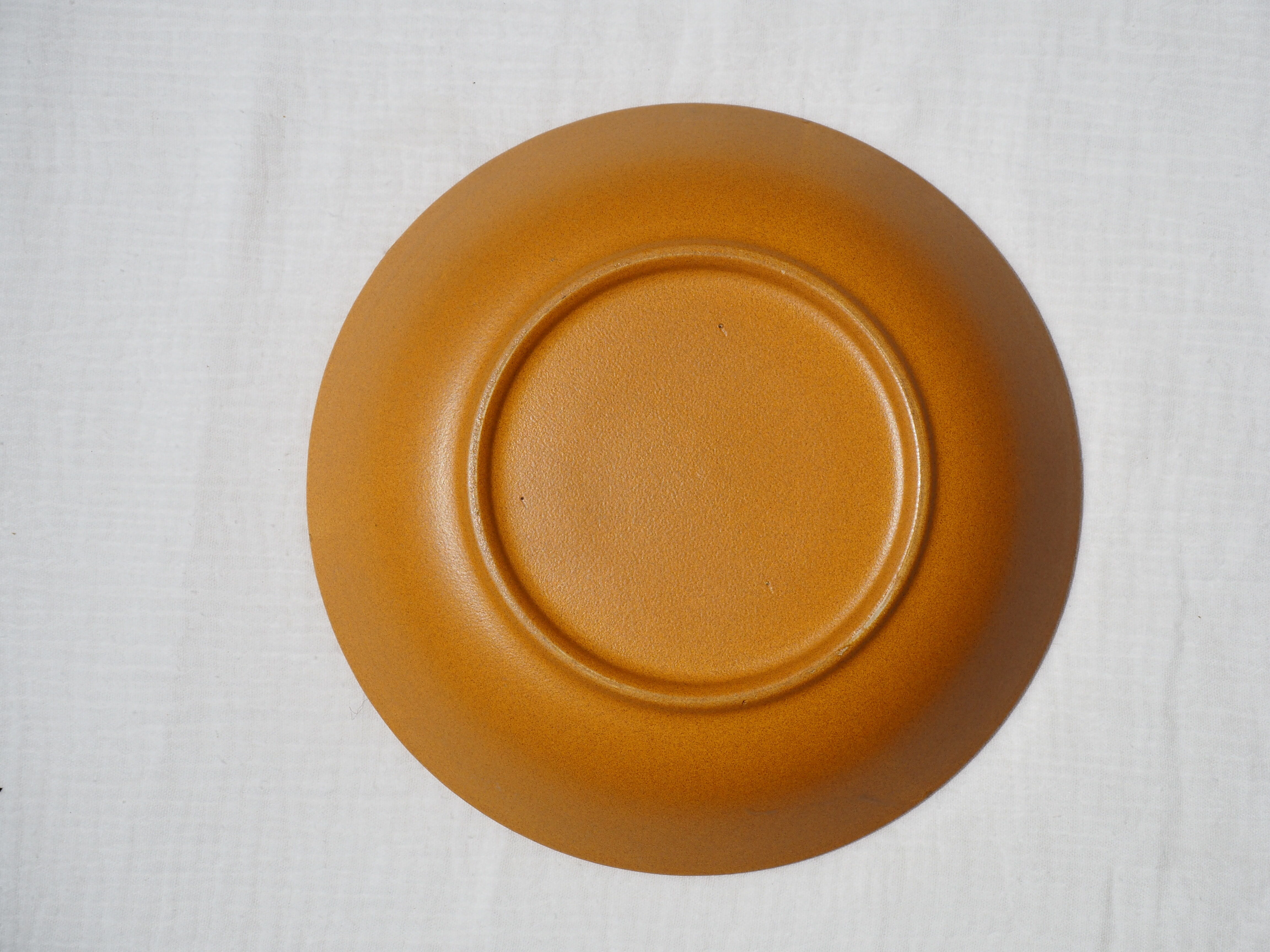 Set of 4 hollow plates