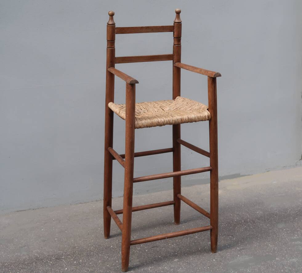 Chaise haute pour enfant vintage