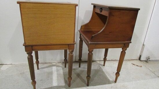 Pair of nightstands of english style