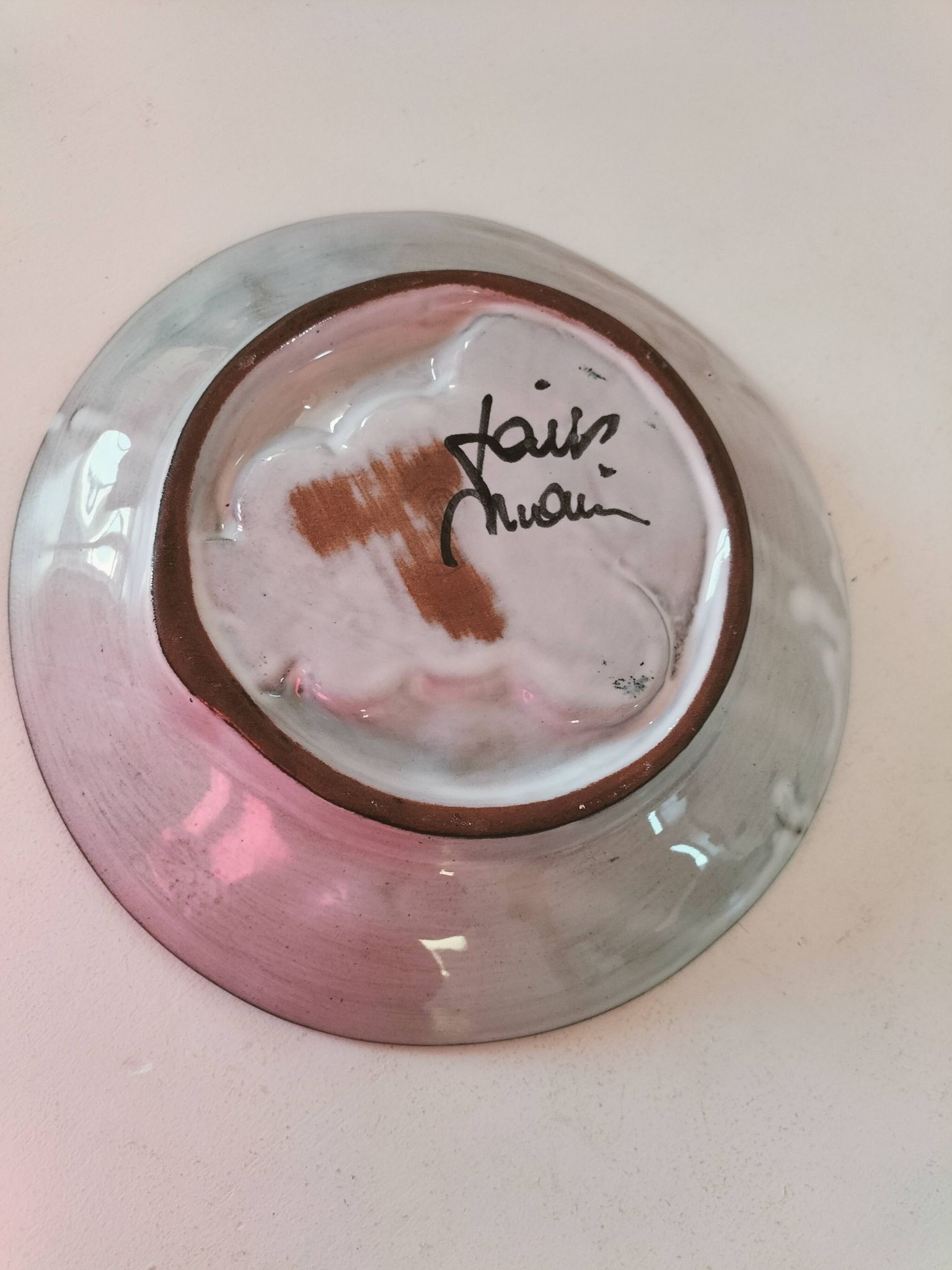 Vintage ceramic bowl – embossed grape pattern in slip style
