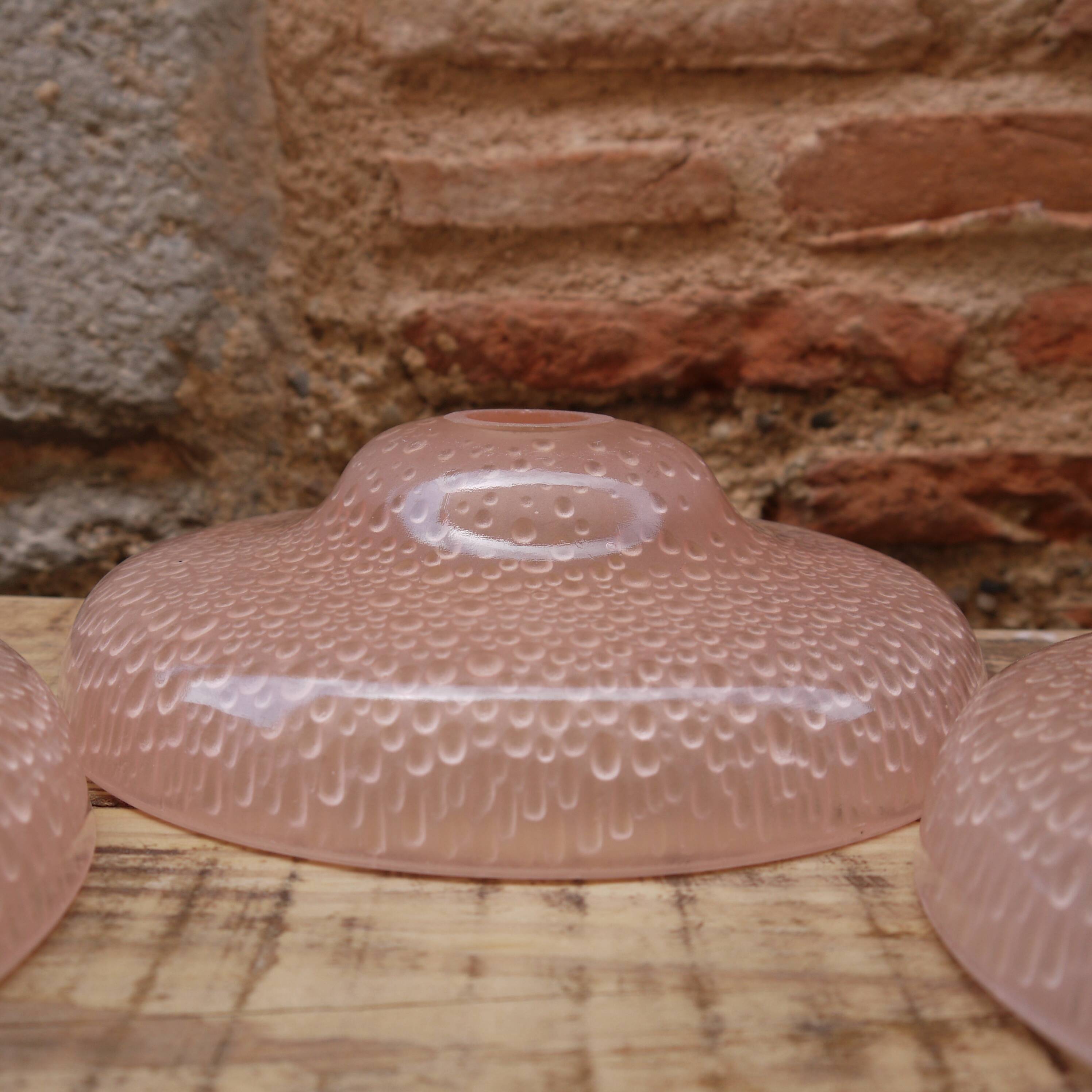 Lampshade in bulled pink glass