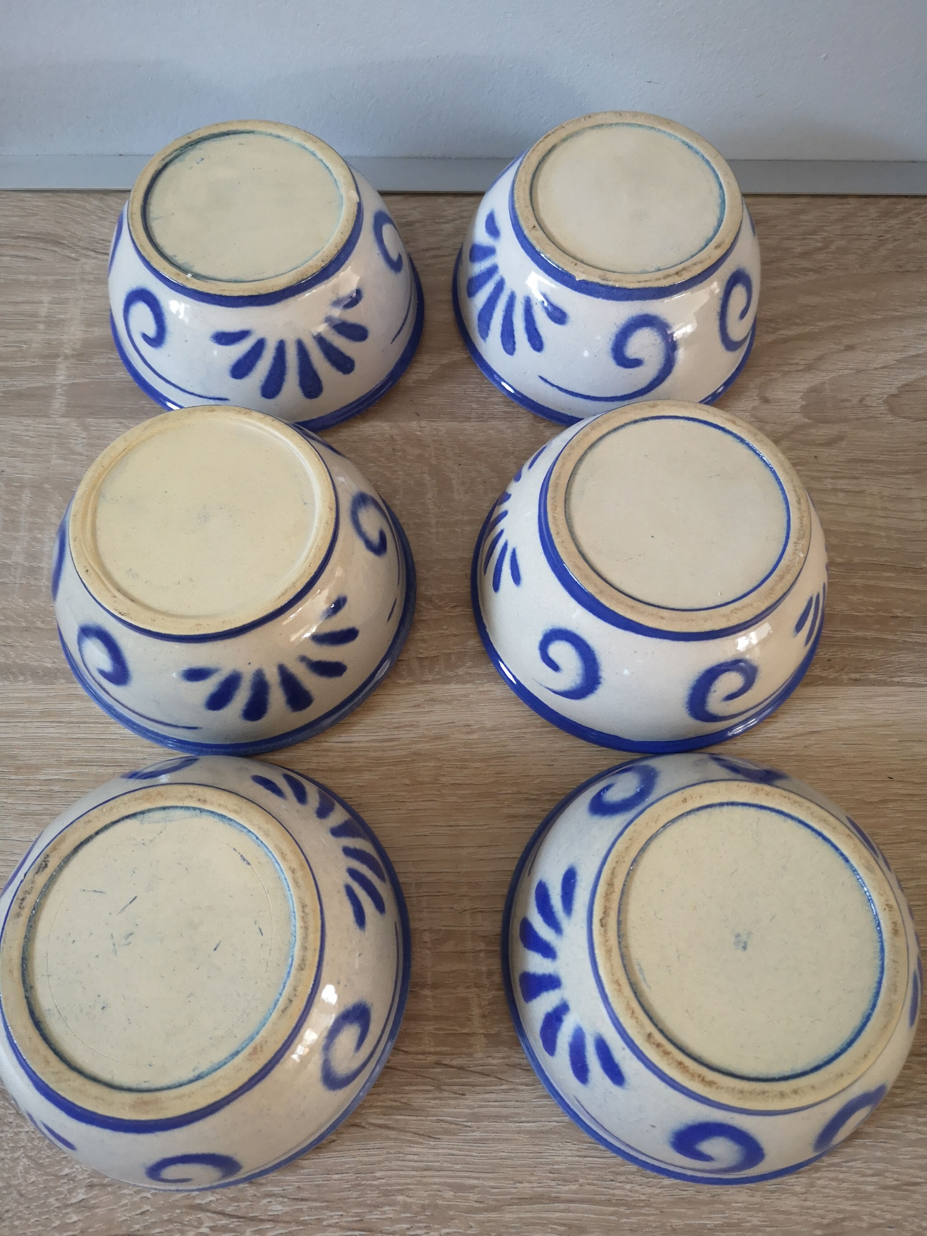 Lot of 6 ceramic ramekins