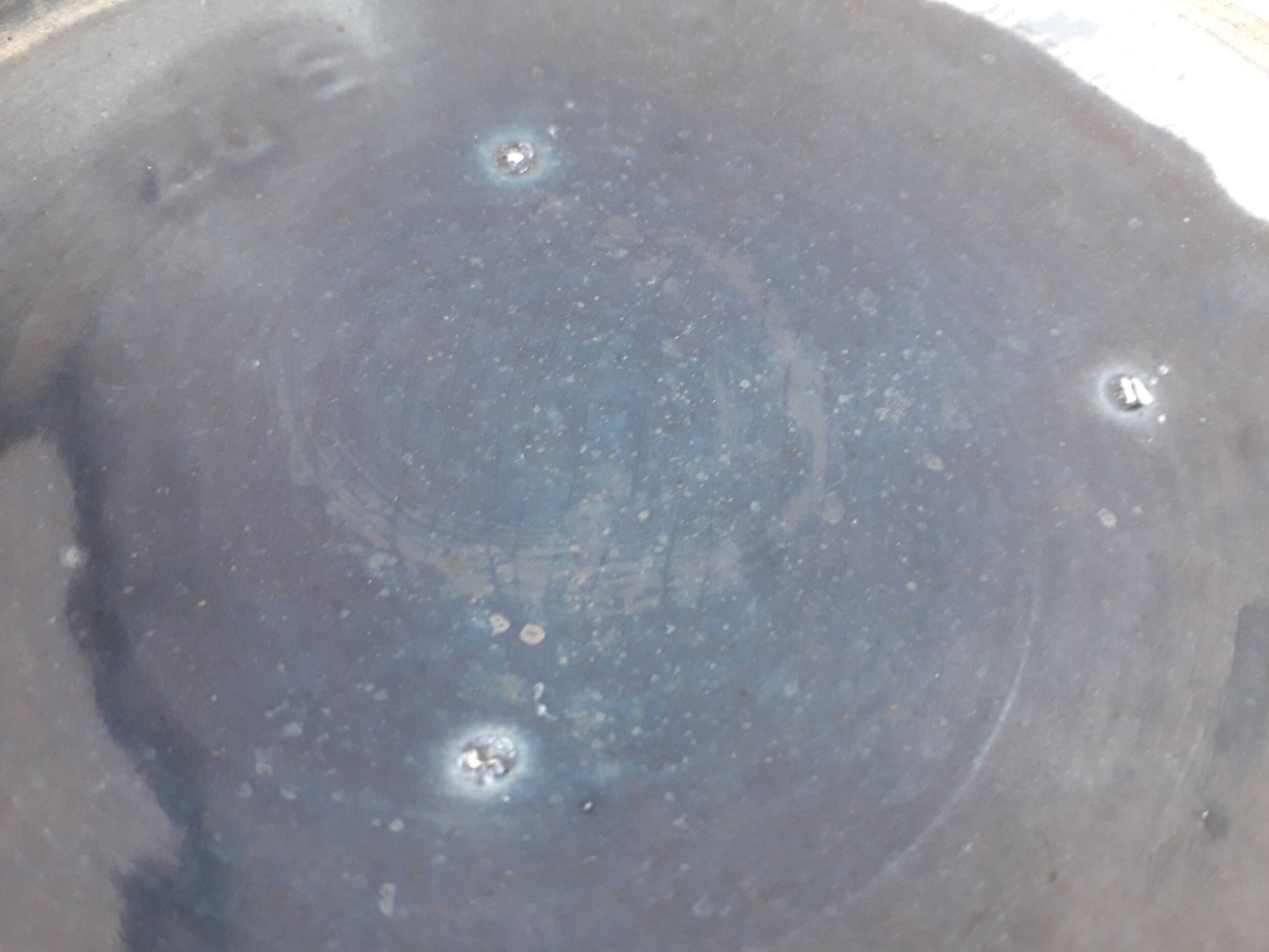 Earthenware cache-pot