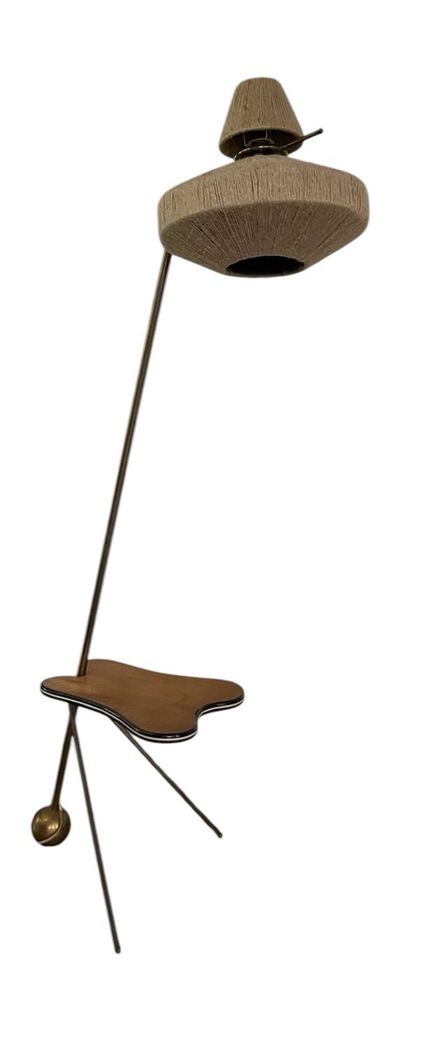 Lampadaire tripied vintage avec tablette