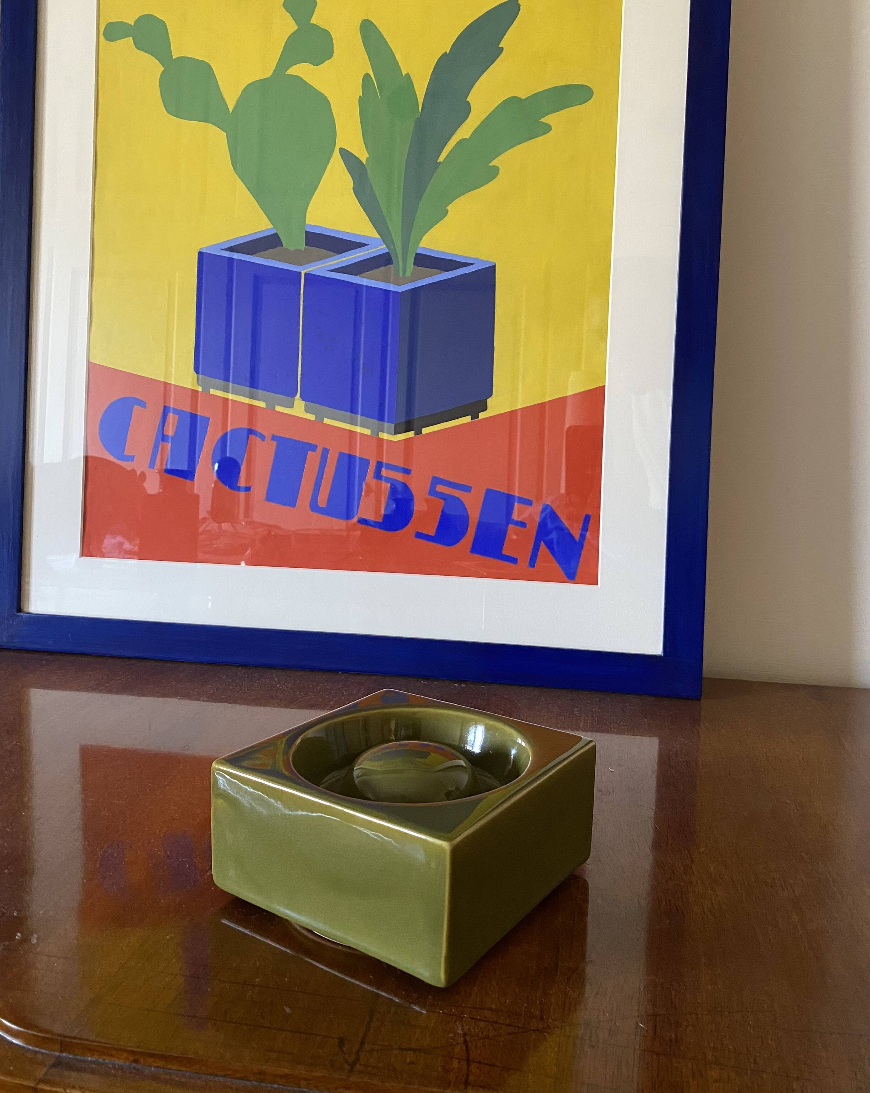Mid-century green ceramic ashtray, Sicart Italy 1969