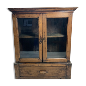 Ancienne vitrine d’appoint