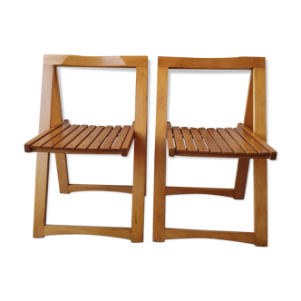 Folding chairs