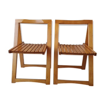 Folding chairs