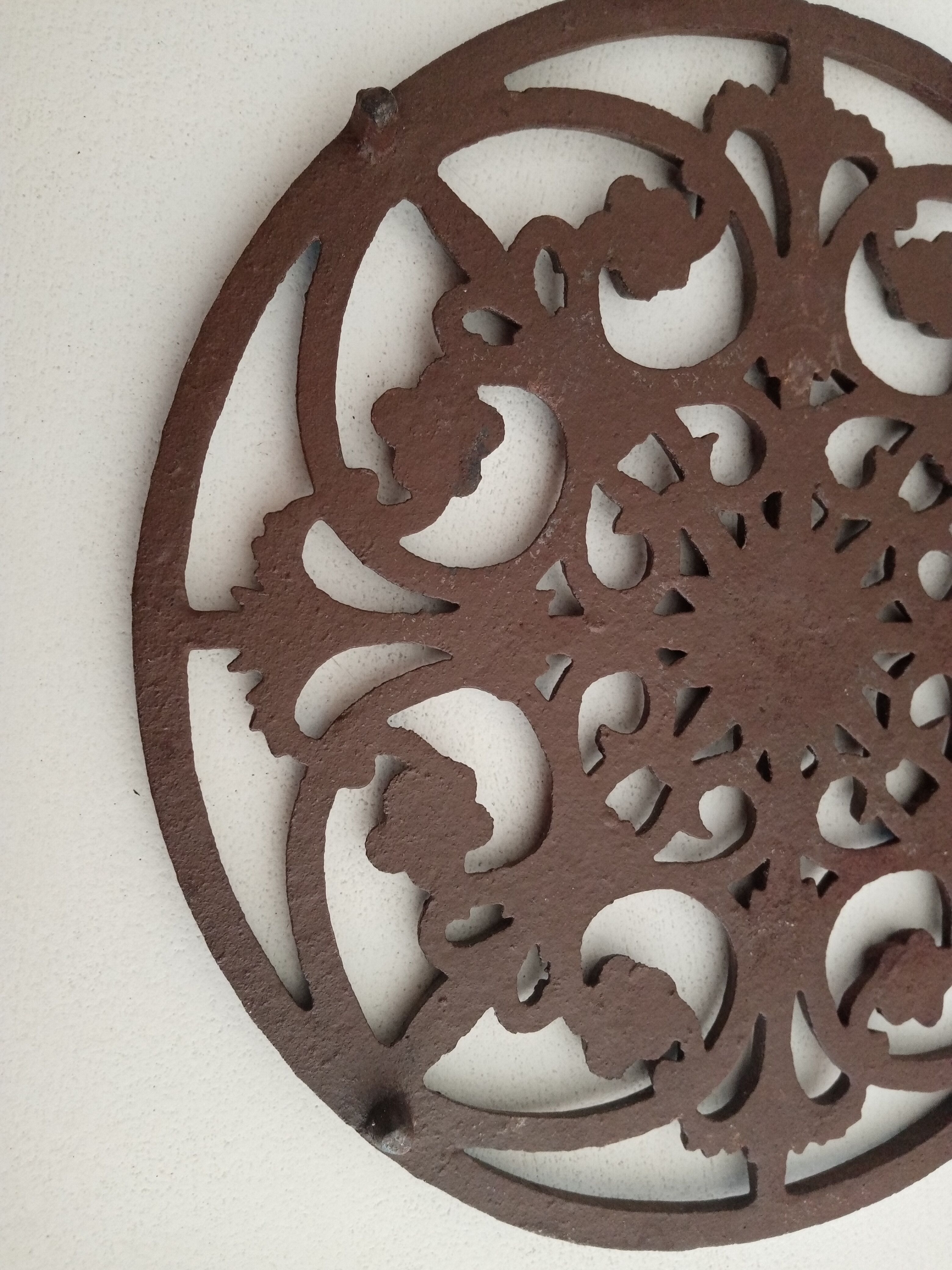 Trivet in cast iron