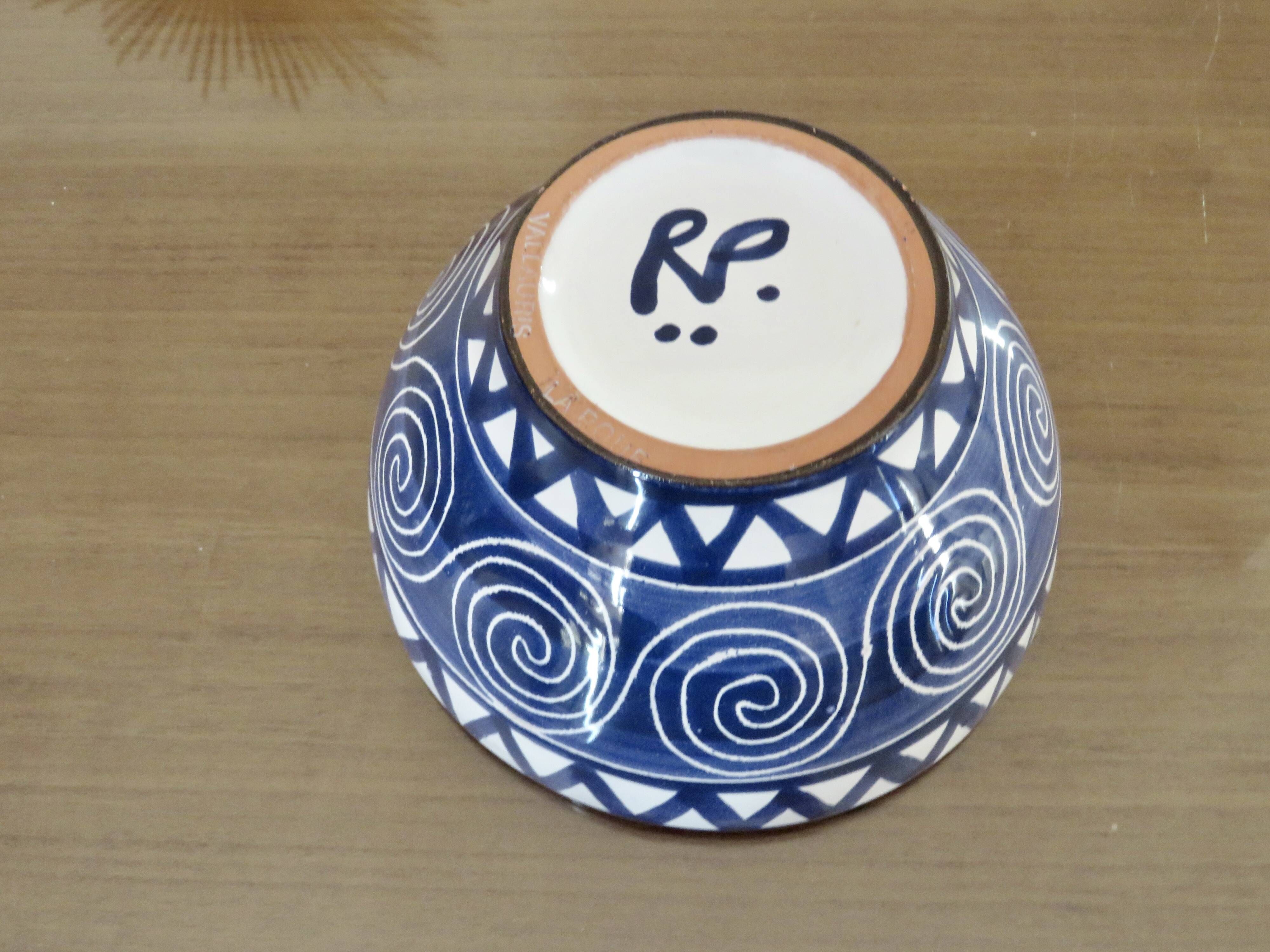 Pair of bowls by Robert Picault, La Roue Vallauris, very rare in blue and white.