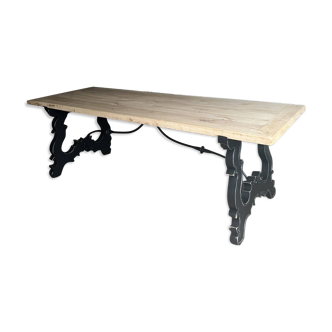 Spanish table