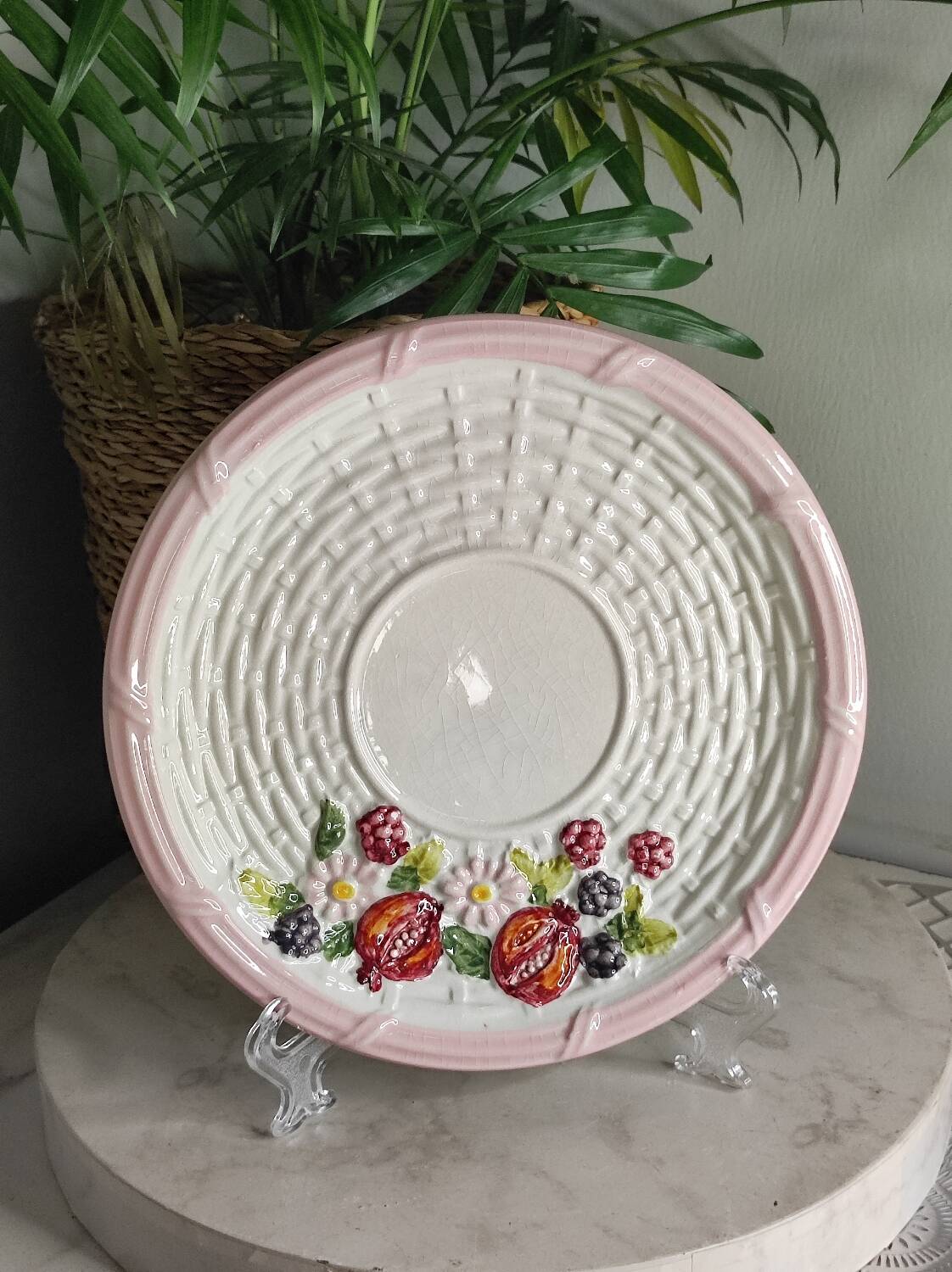 Barbotine dessert plate