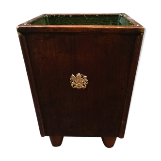 Basket has Art Deco period paper.