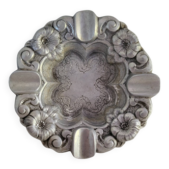 Metal ashtray in silver colour
