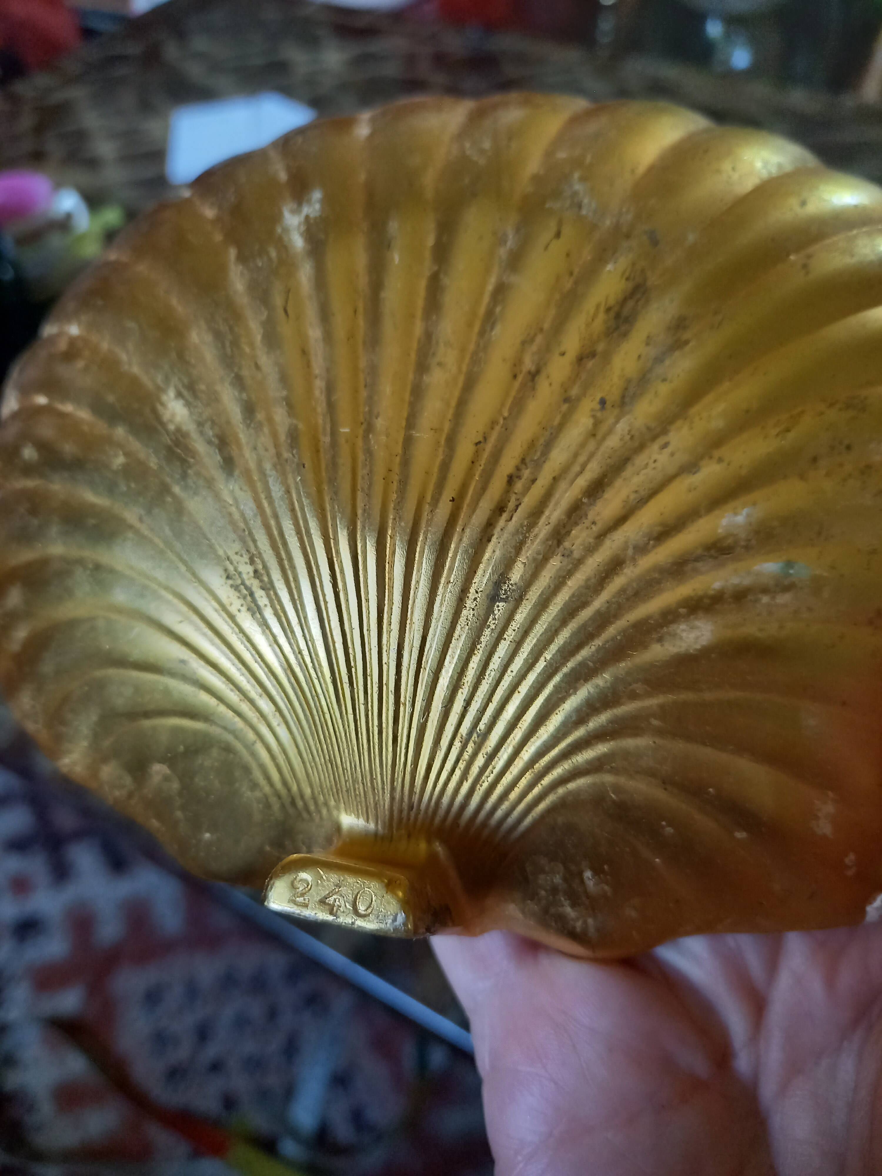 Vintage gilded bronze shell or shell pocket emptier