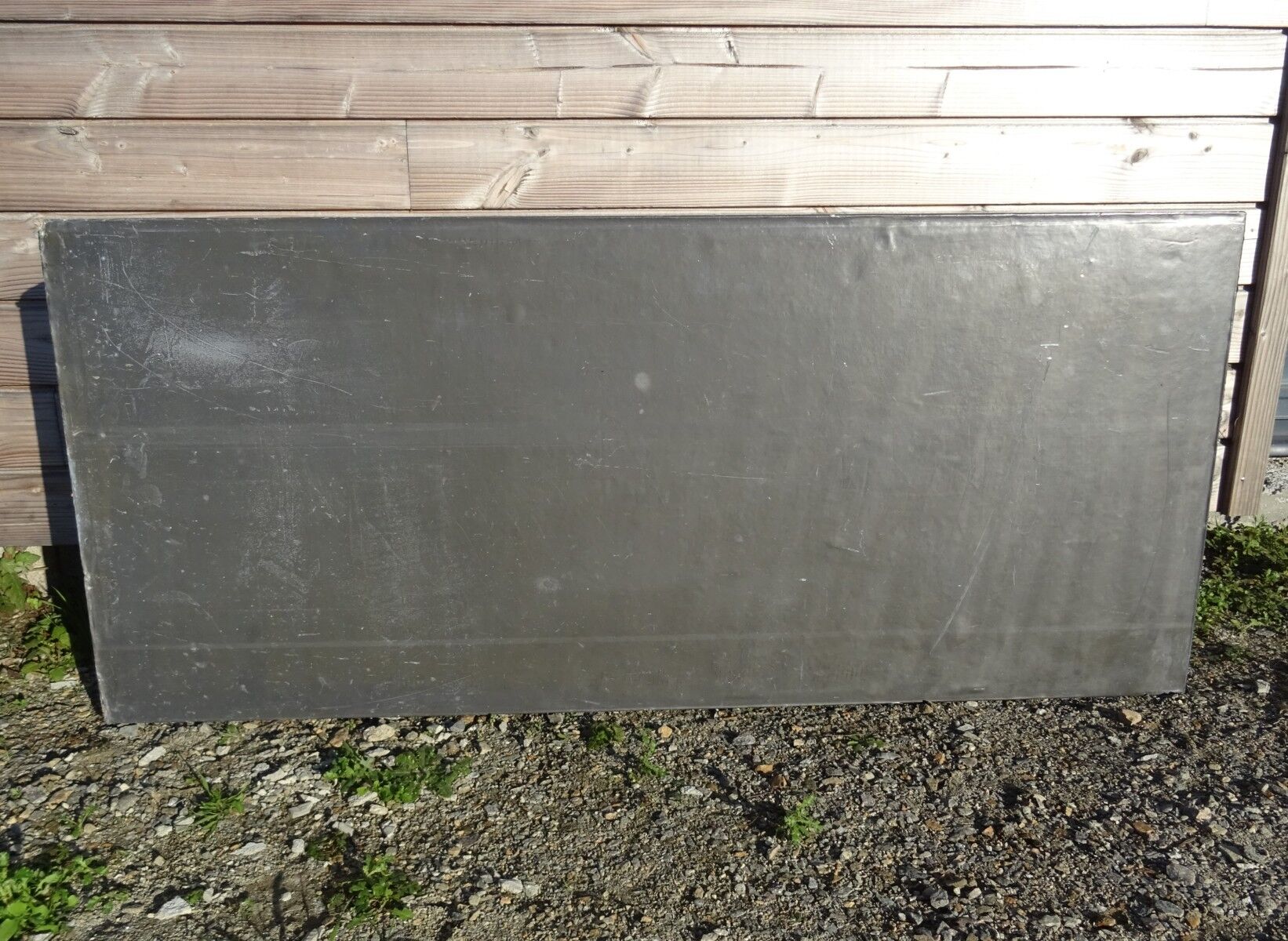 Console présentoir magasin de fleurs, design minimaliste