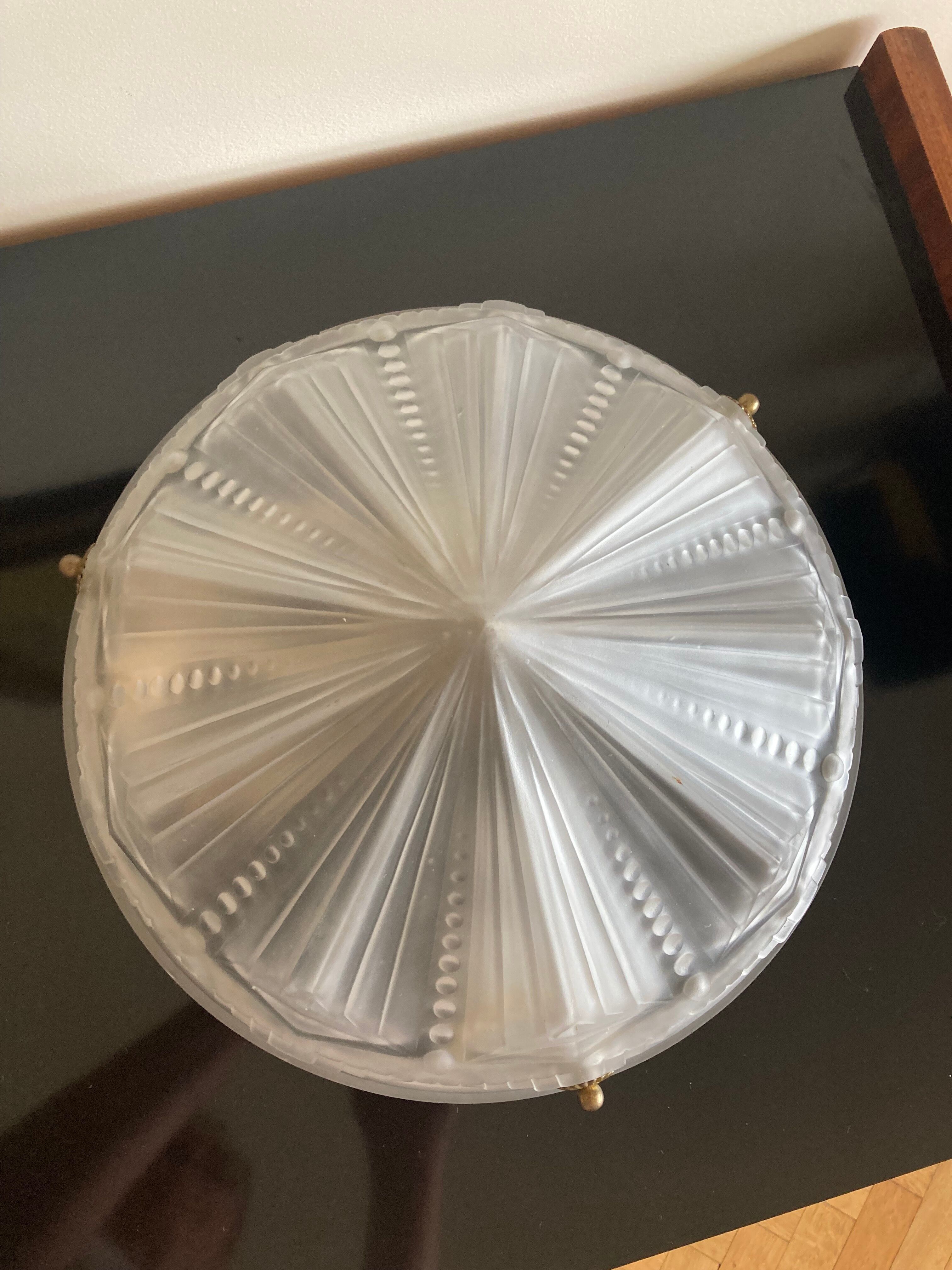 Vintage washbasin suspension