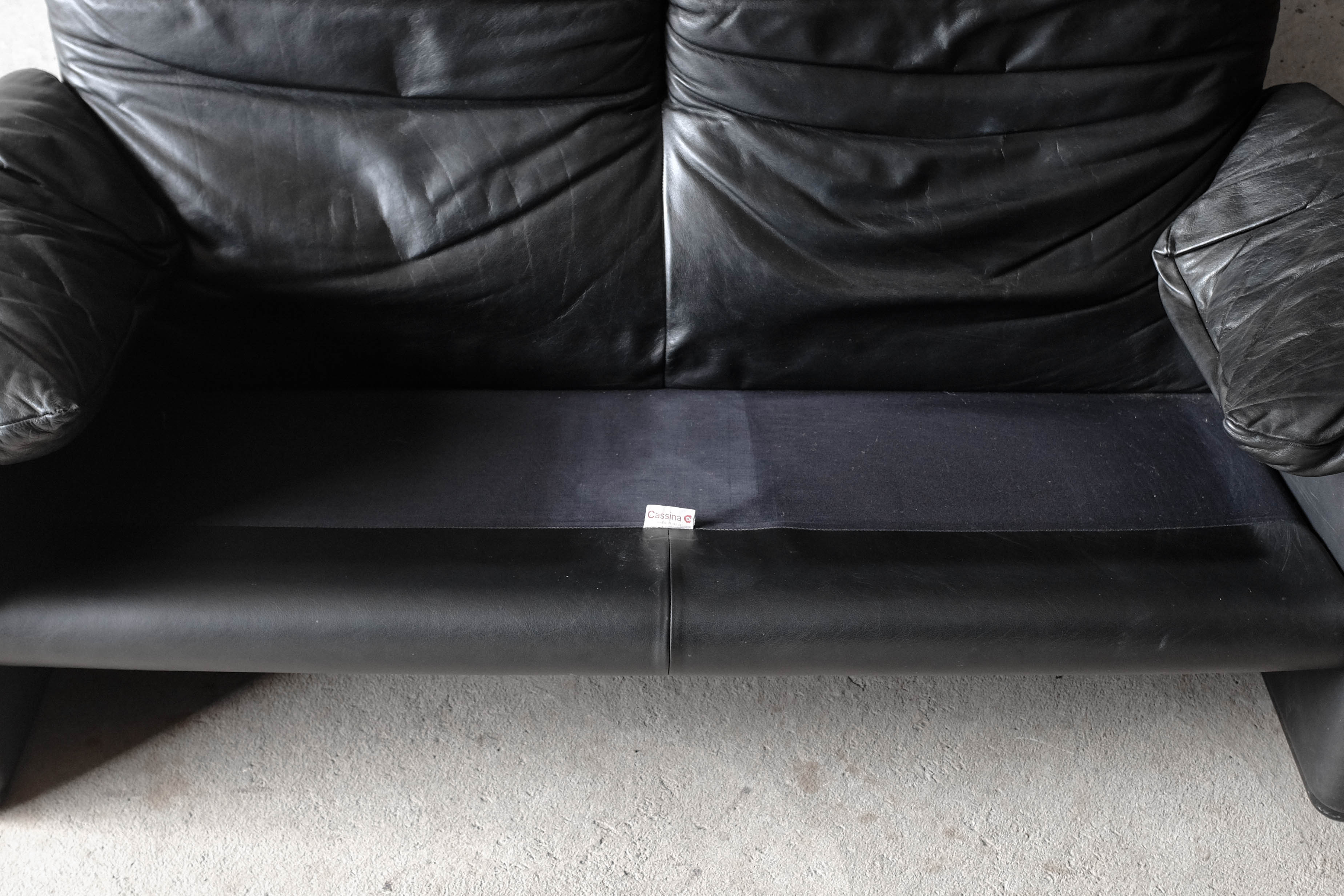 Maralunga black leather sofa 2 places, Vico Magistretti for Cassina