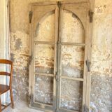 Arched windows in solid oak