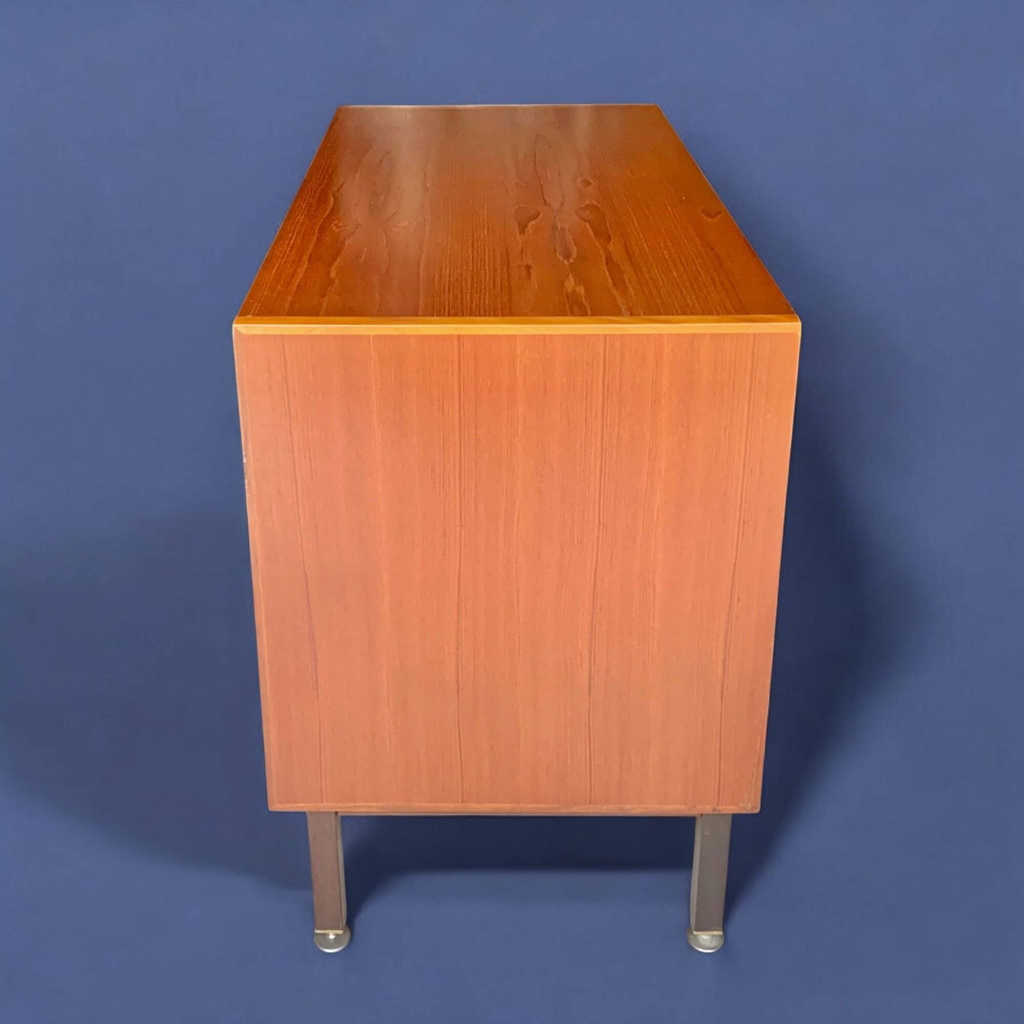 Commode vintage style scandinave - Combineurop