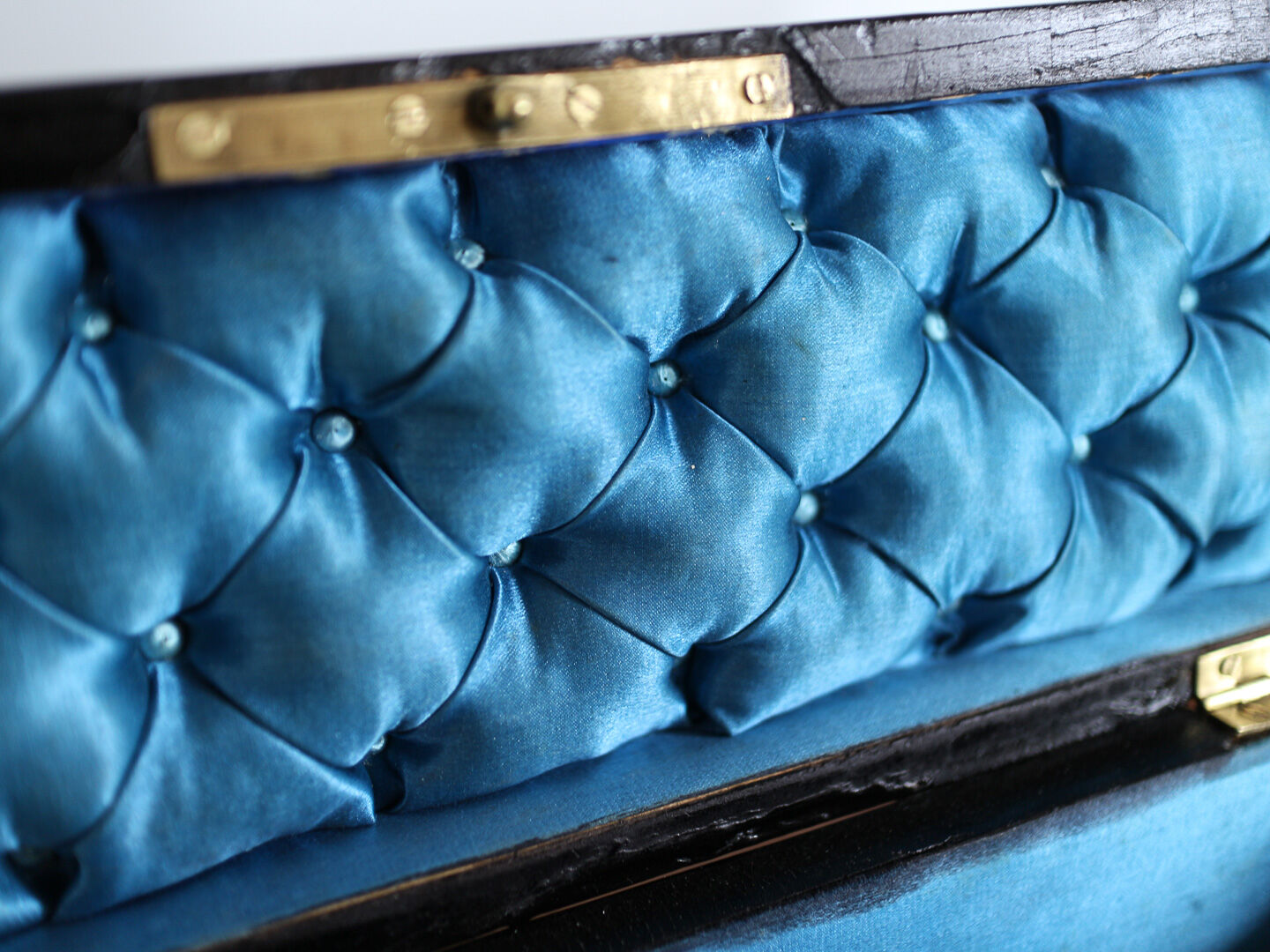 Glove box in ball marquetry