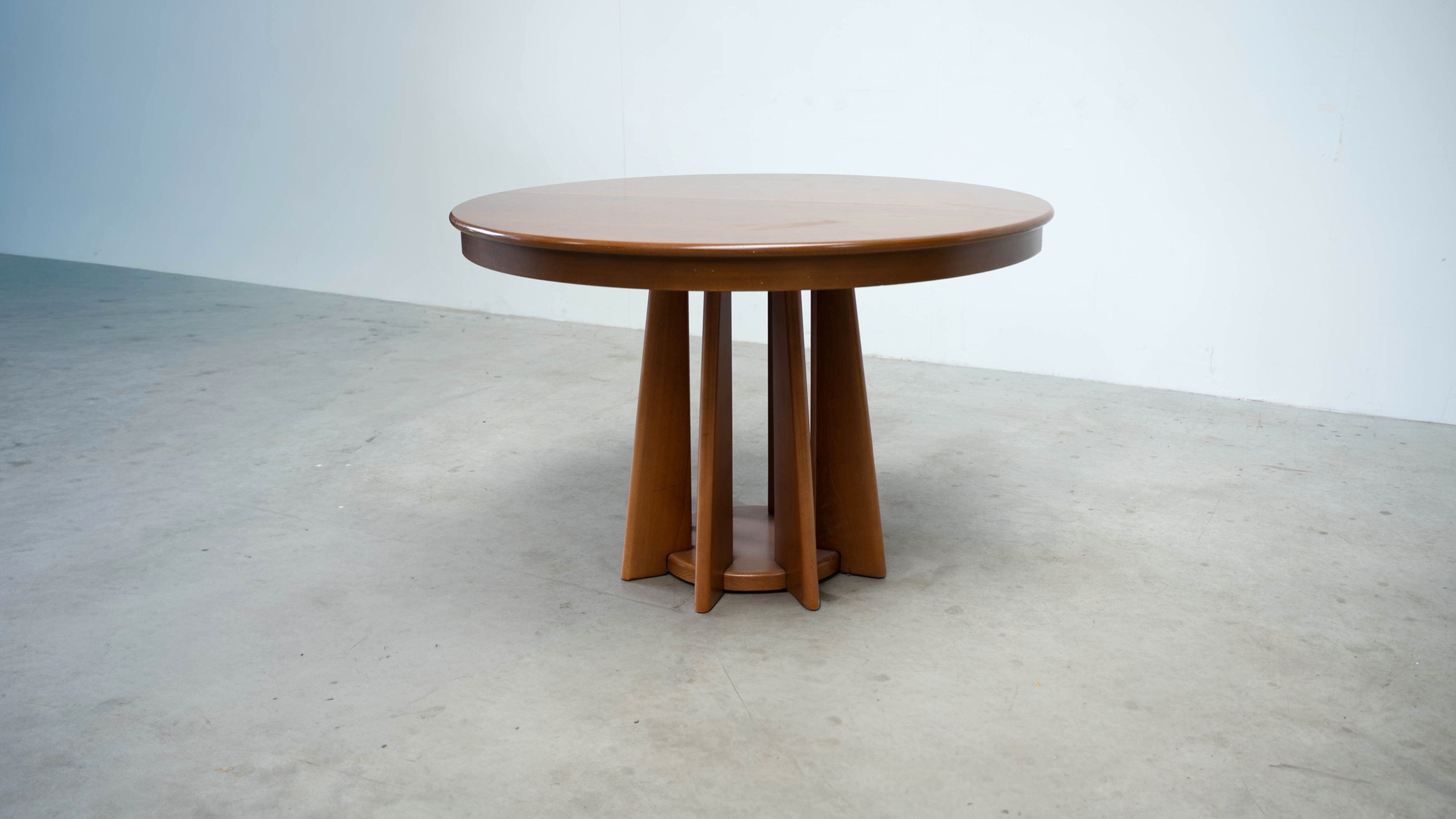Table à manger sculpturale italienne