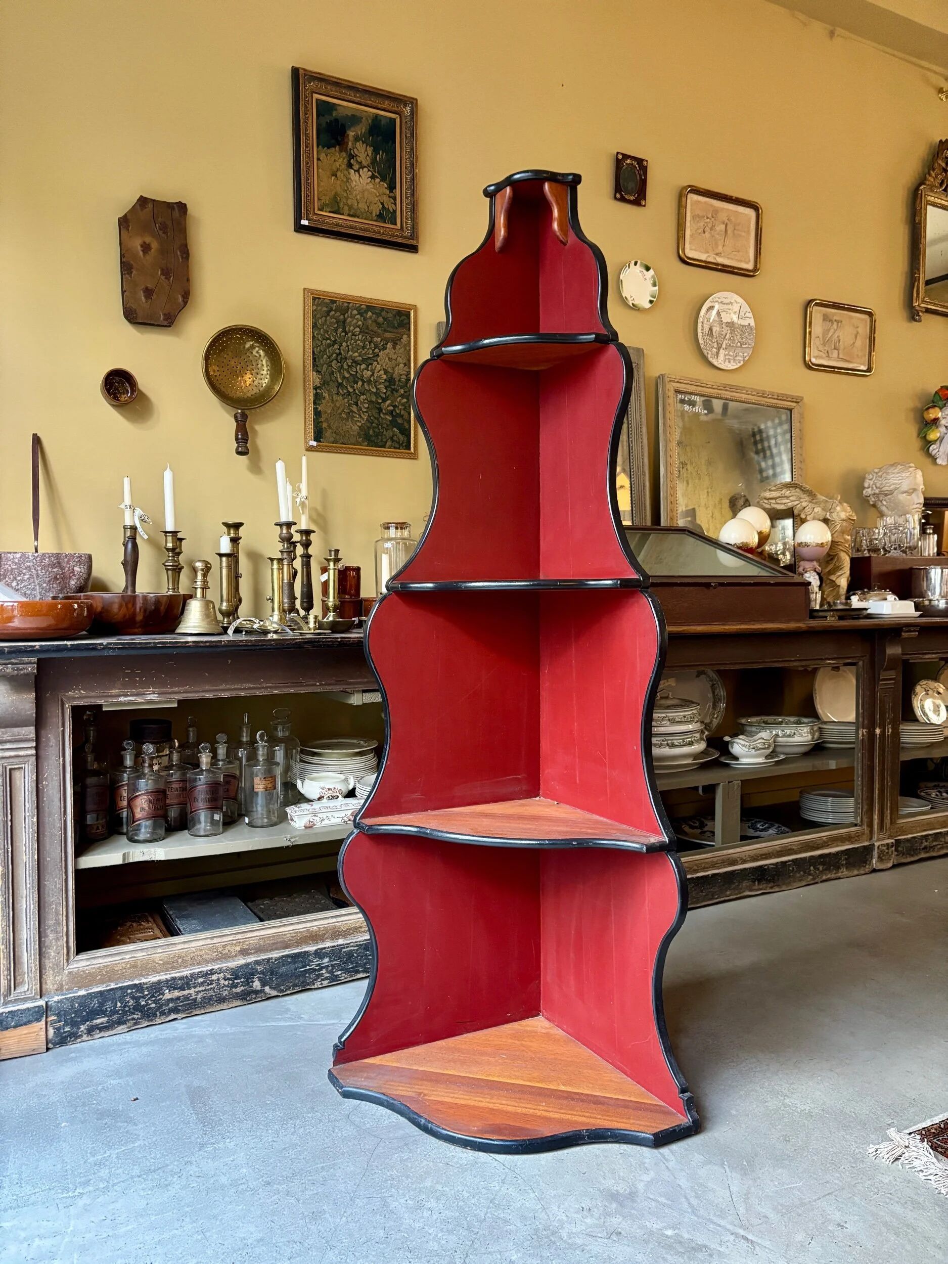 Dark wood corner unit, black and red