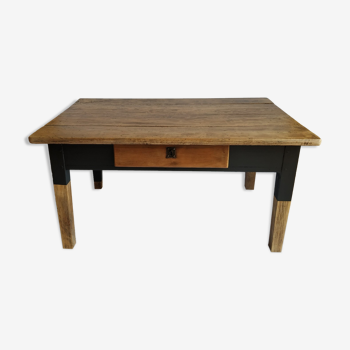 Farm coffee table