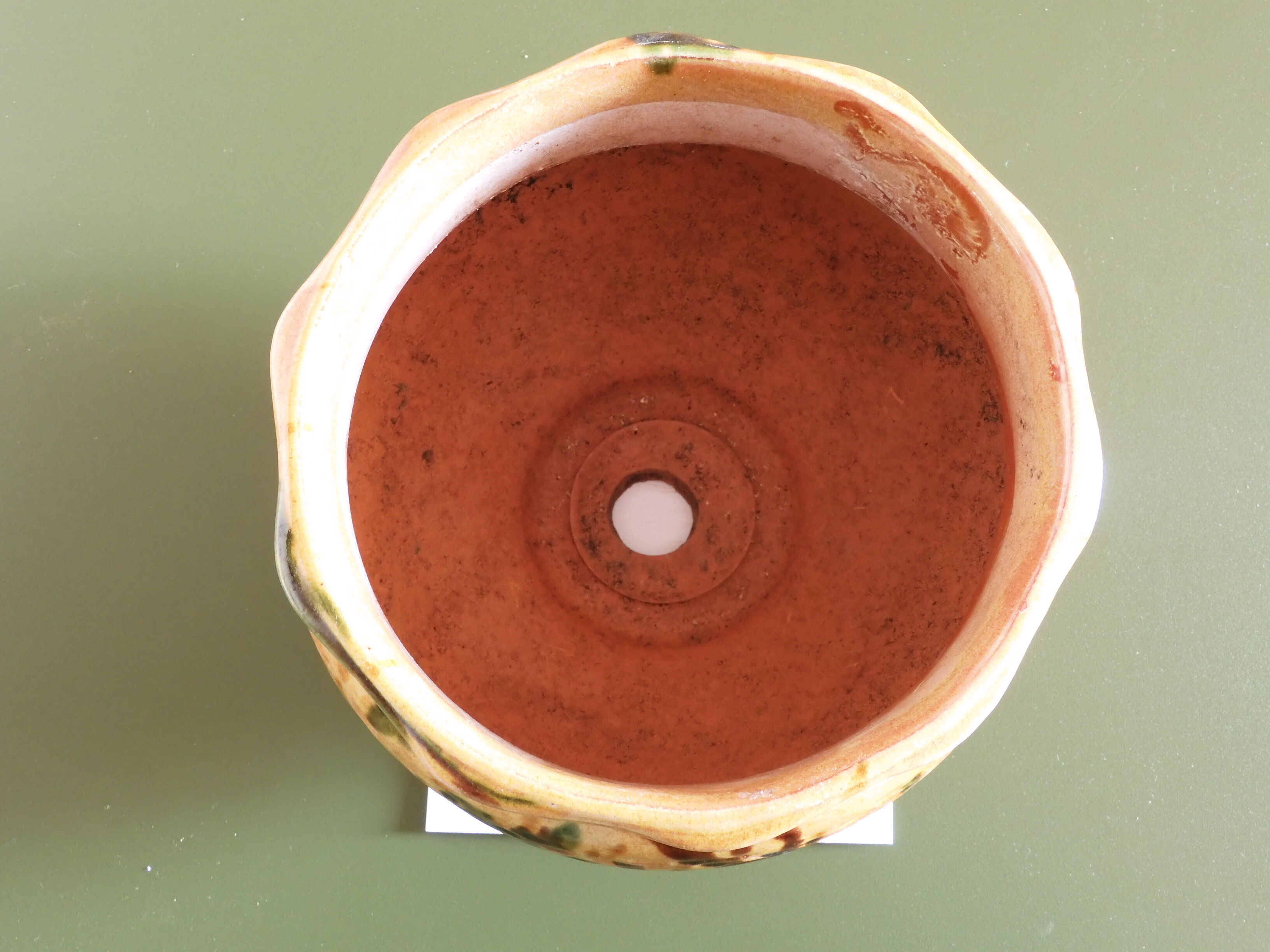 Provencal terracotta pot cover
