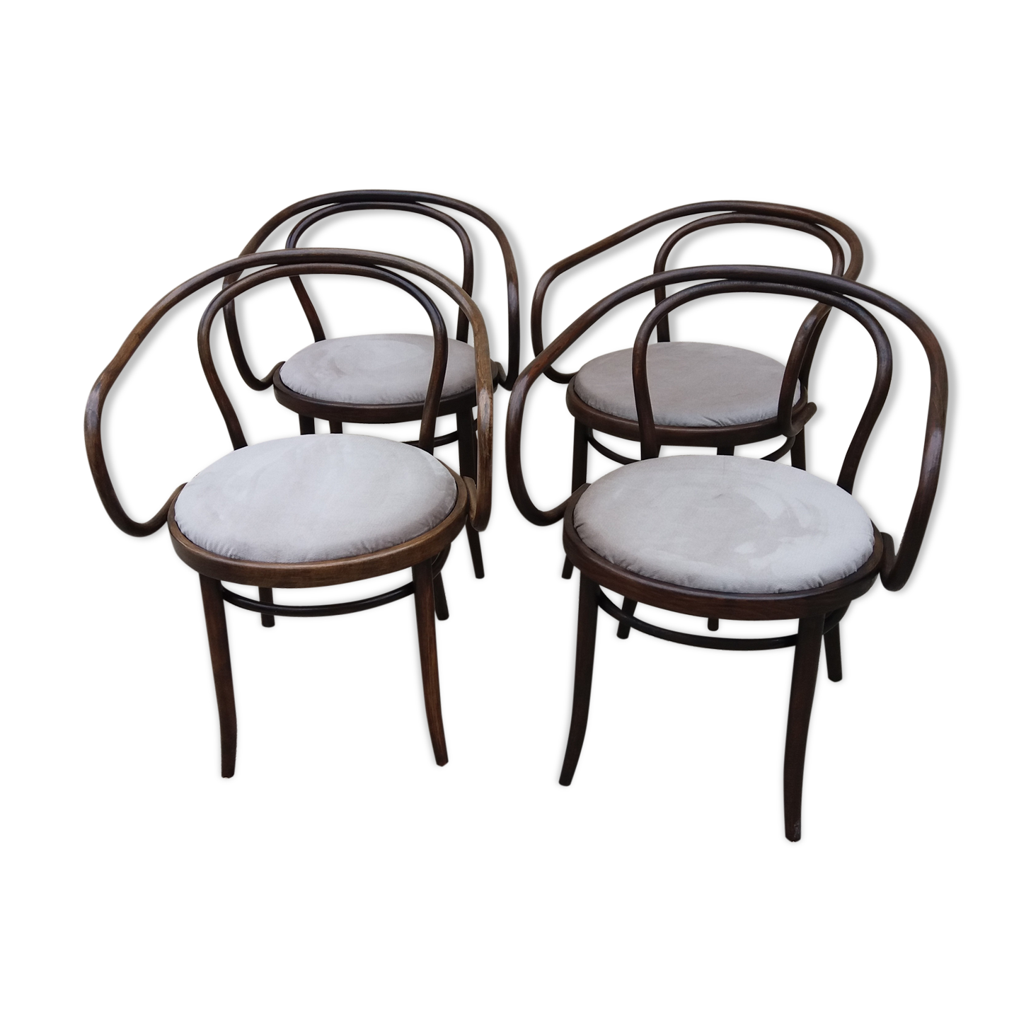 Set of 4 209 Thonet chairs