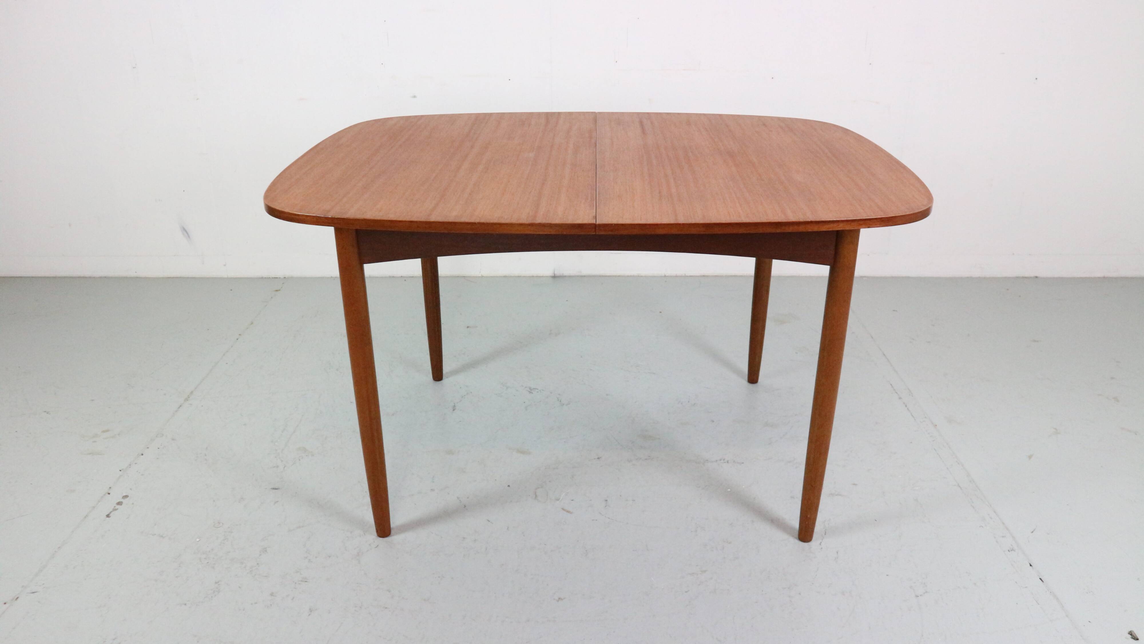 Mid- Century Modern Teak OvalExtendable Dinning Table By G Plan, 1960's