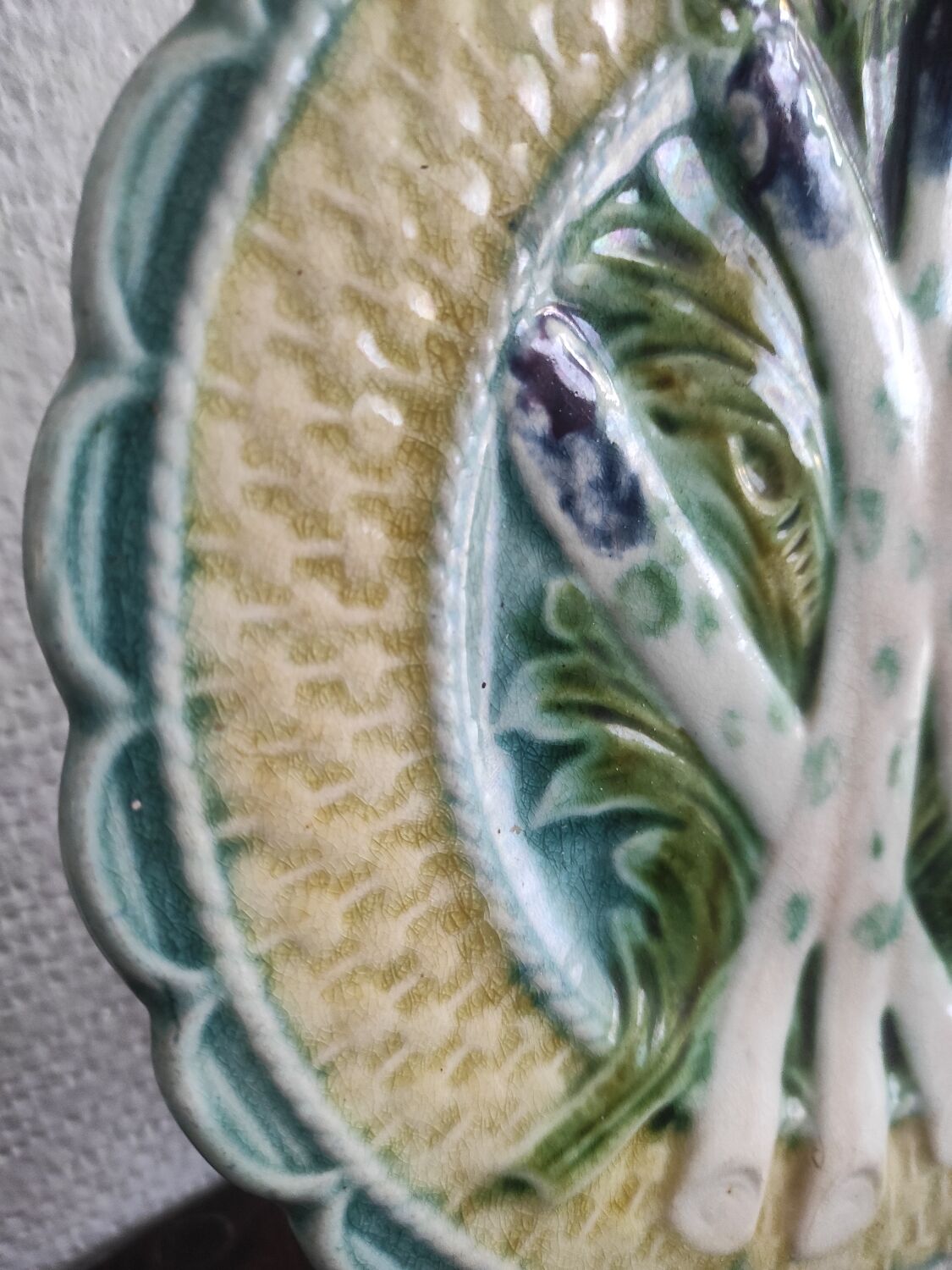 Asparagus plate - Faience Barbotine - XIX century - Salins