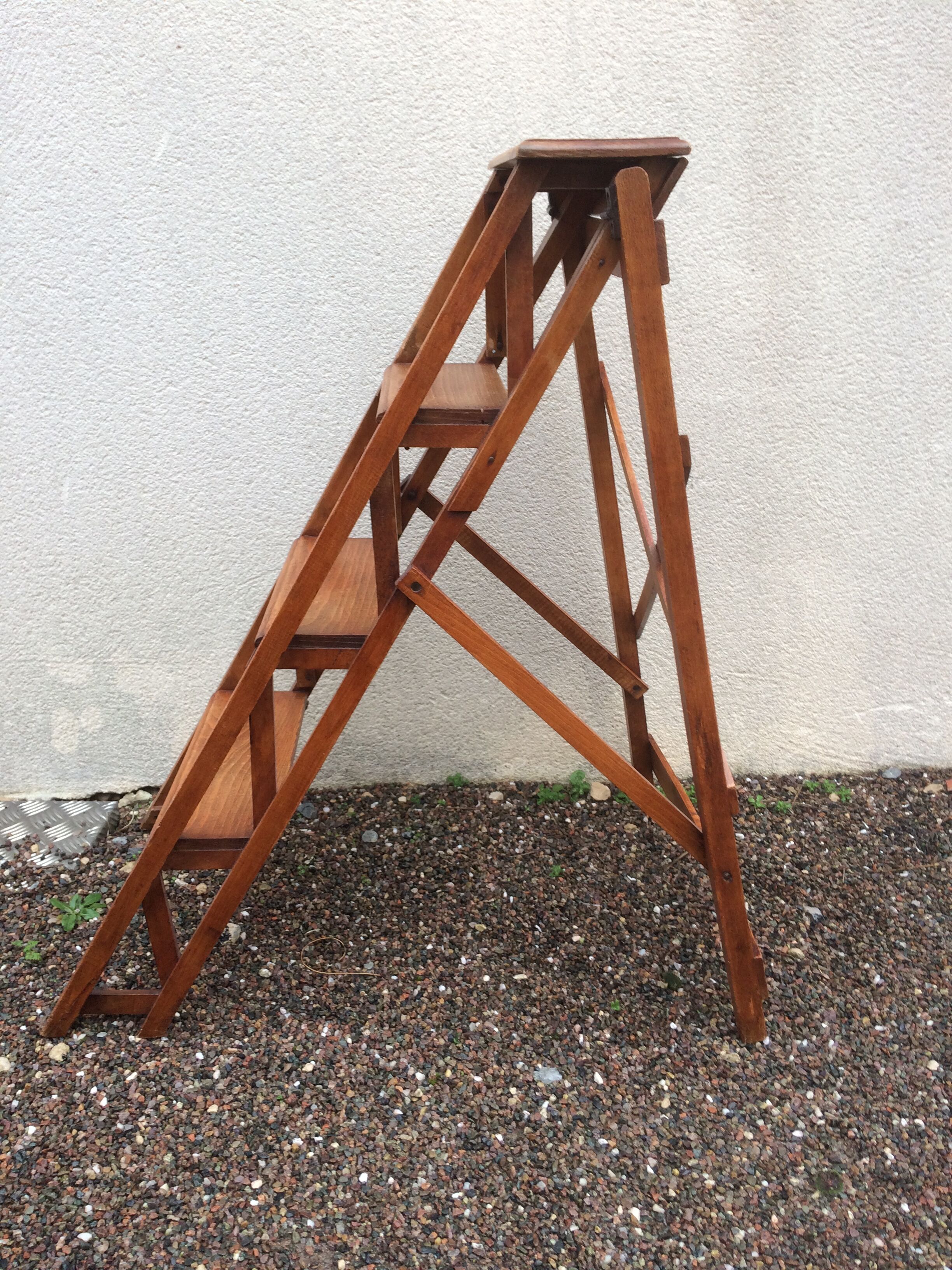 Library stepladder